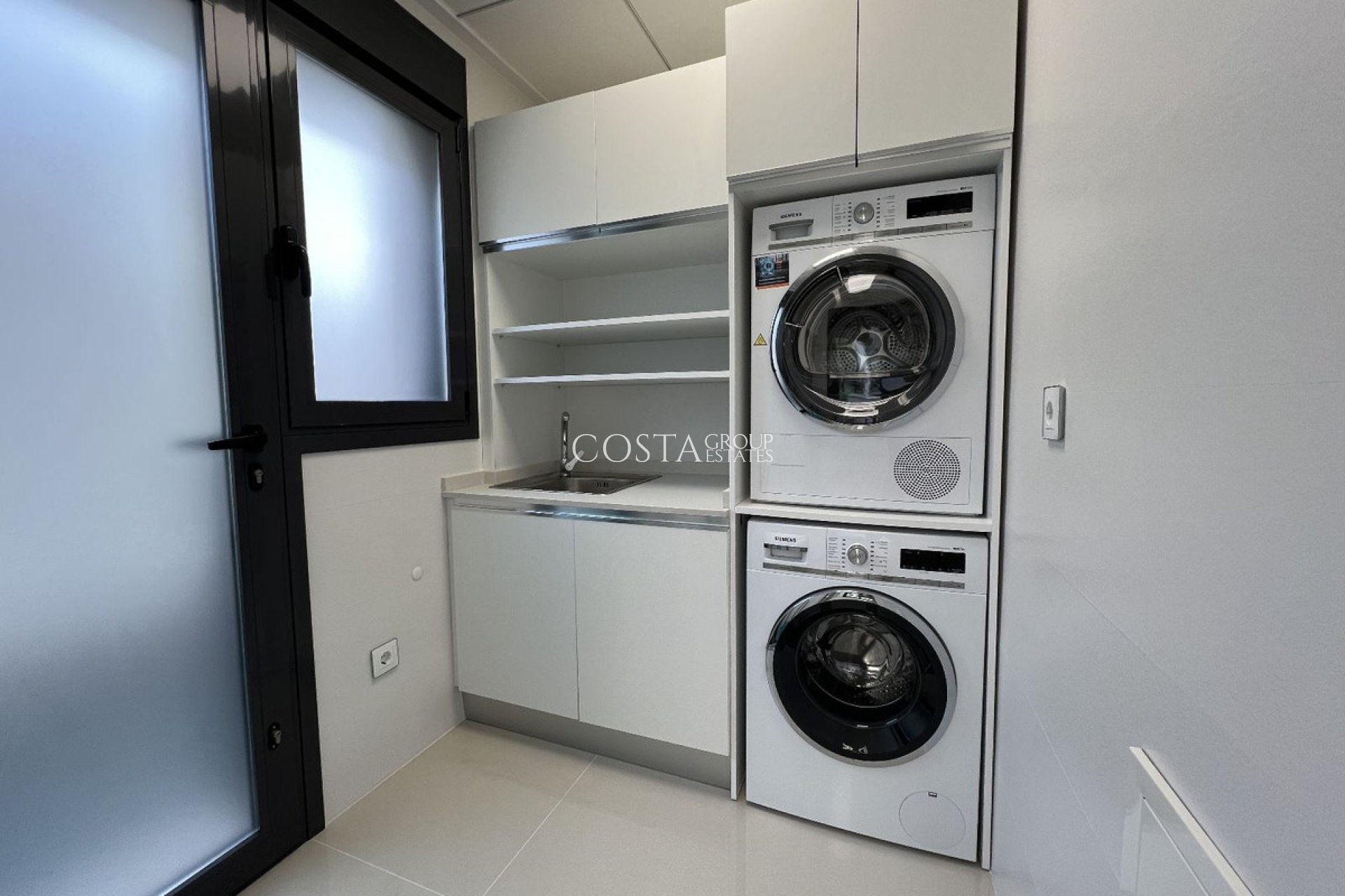 Resale - Villa -
San Miguel de Salinas - San Miguel de Salinas Centro