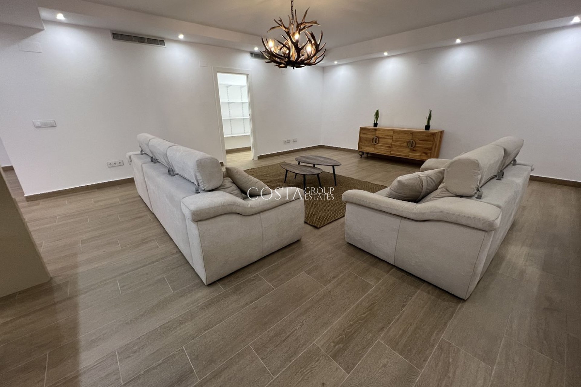 Resale - Villa -
San Miguel de Salinas - San Miguel de Salinas Centro