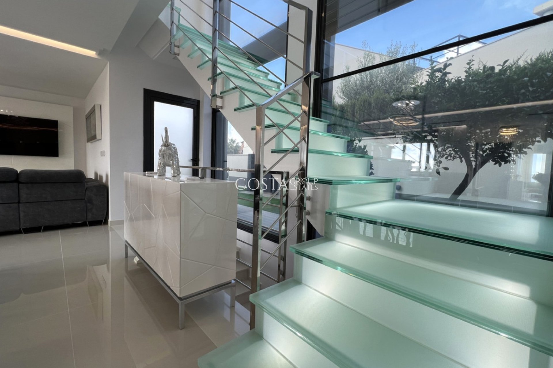 Resale - Villa -
San Miguel de Salinas - San Miguel de Salinas Centro