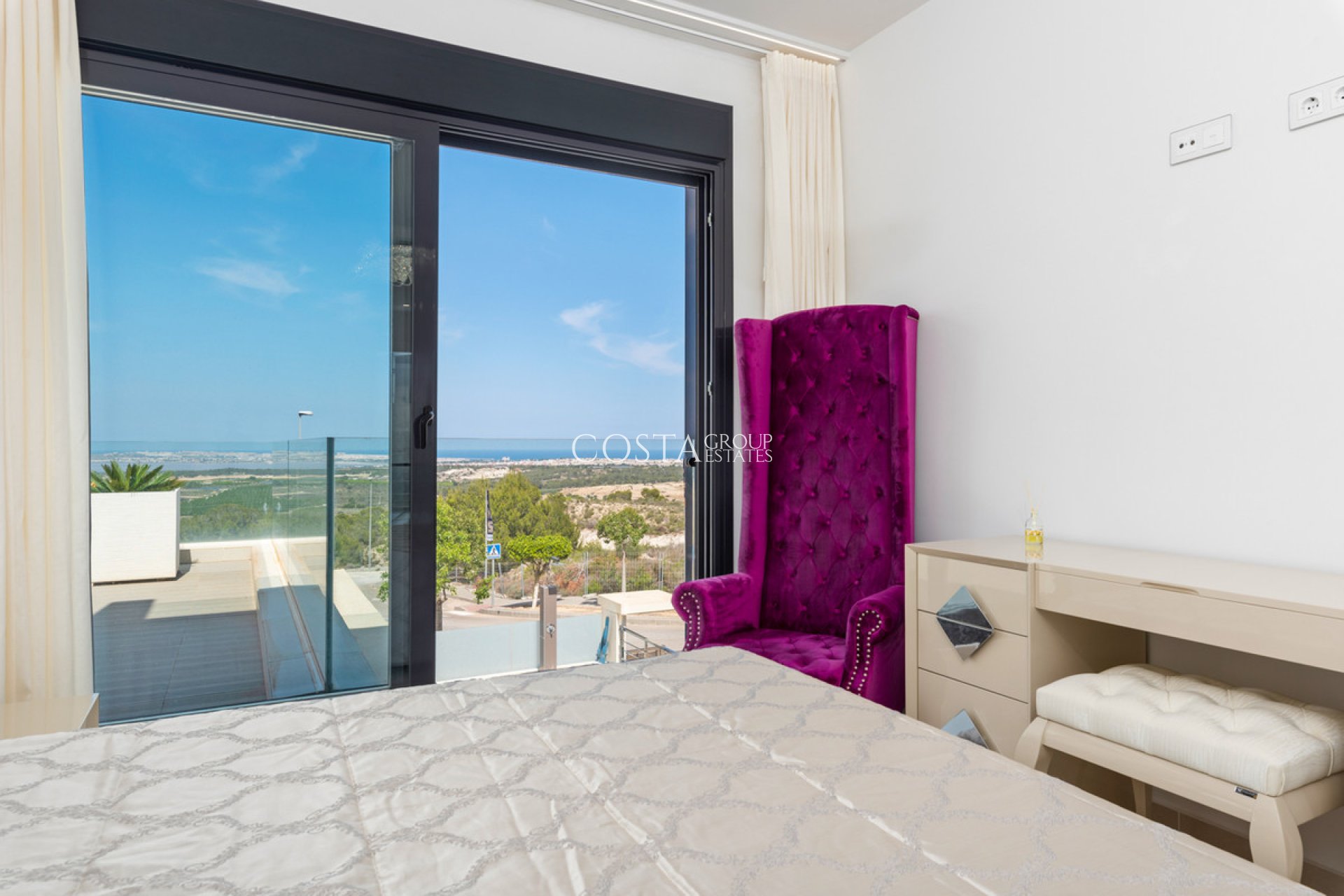 Resale - Villa -
San Miguel de Salinas - San Miguel de Salinas Centro