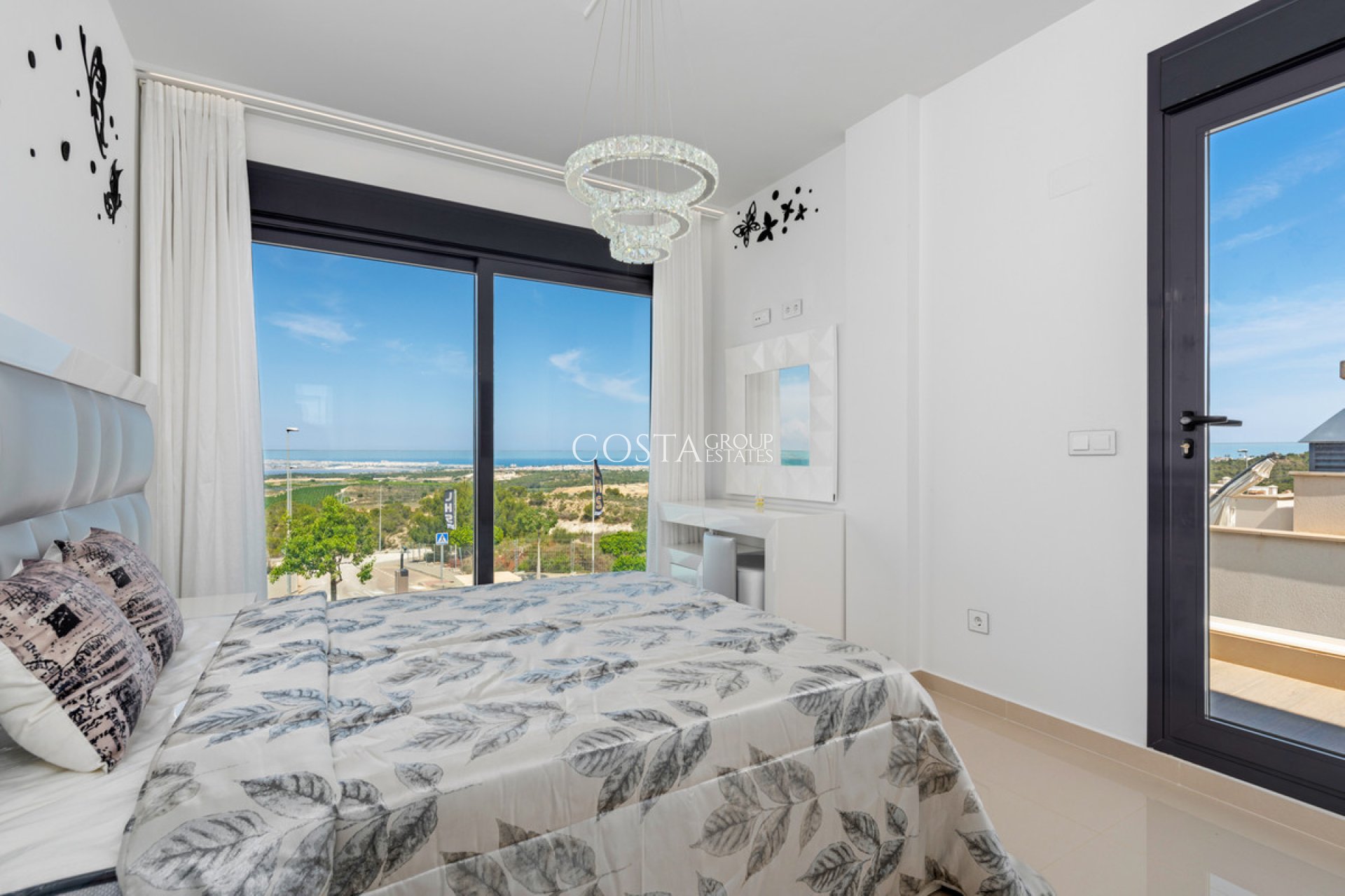 Resale - Villa -
San Miguel de Salinas - San Miguel de Salinas Centro