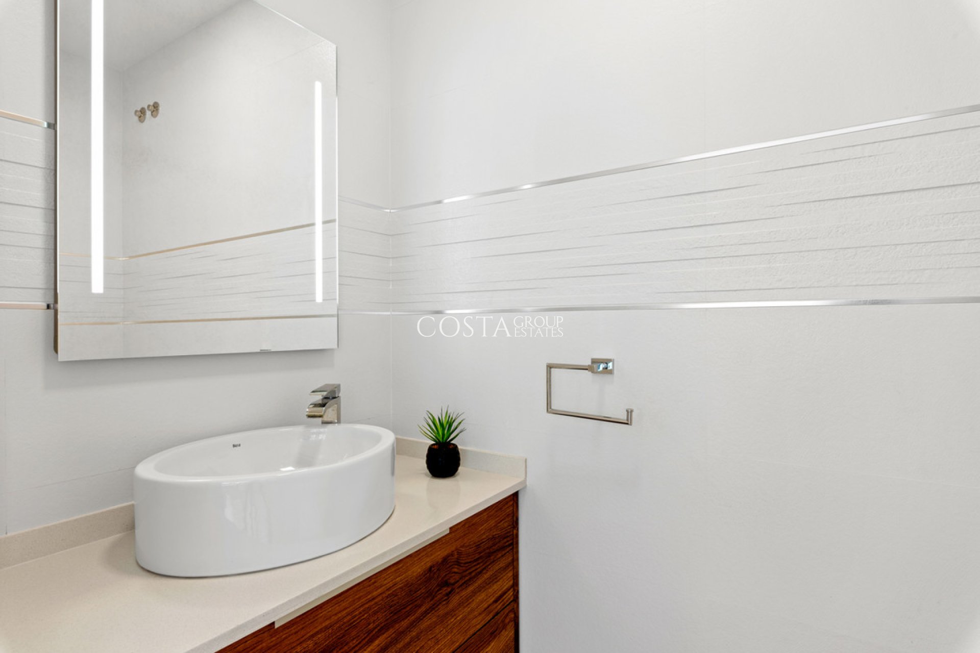 Resale - Villa -
San Miguel de Salinas - San Miguel de Salinas Centro