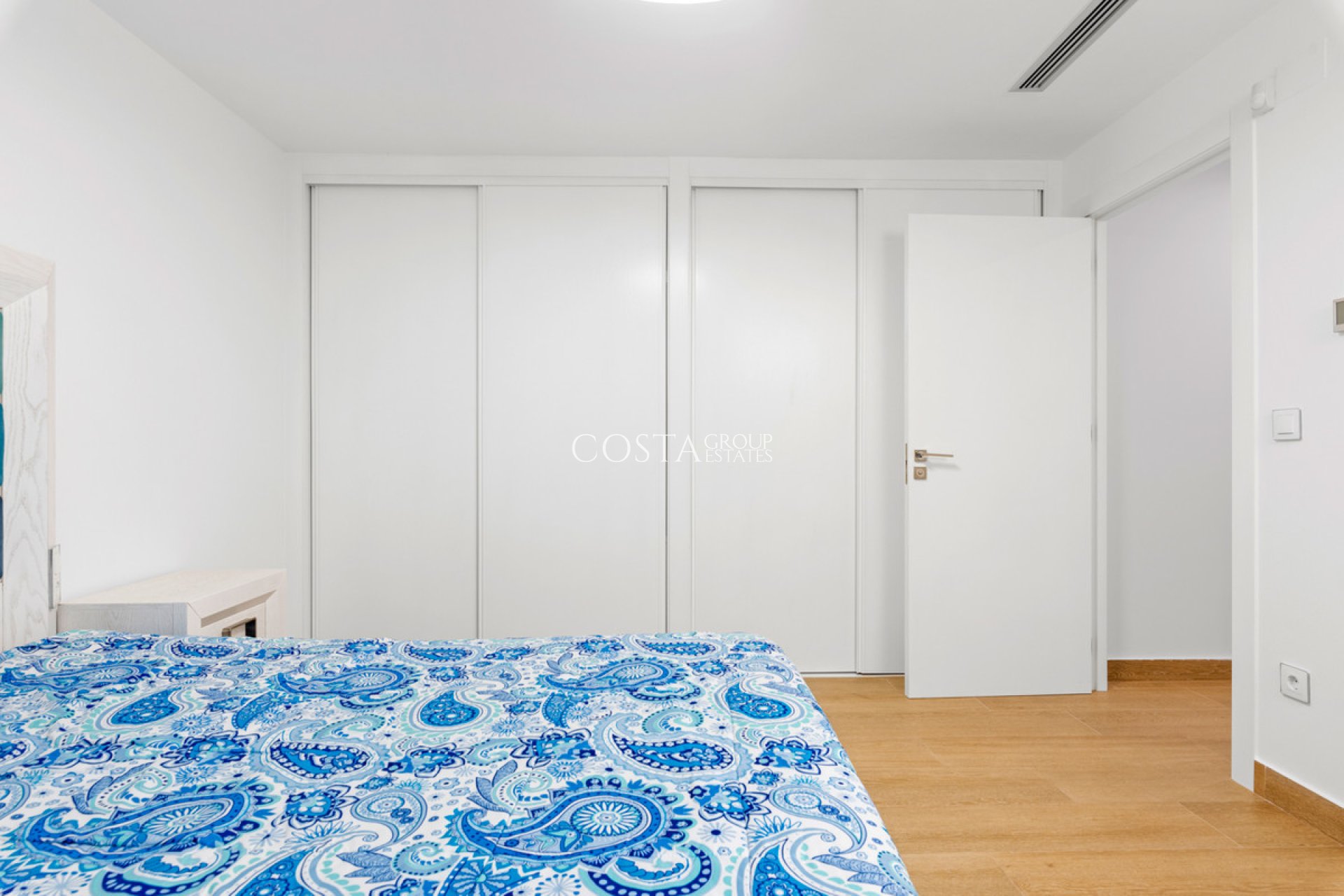 Resale - Villa -
San Miguel de Salinas - San Miguel de Salinas Centro