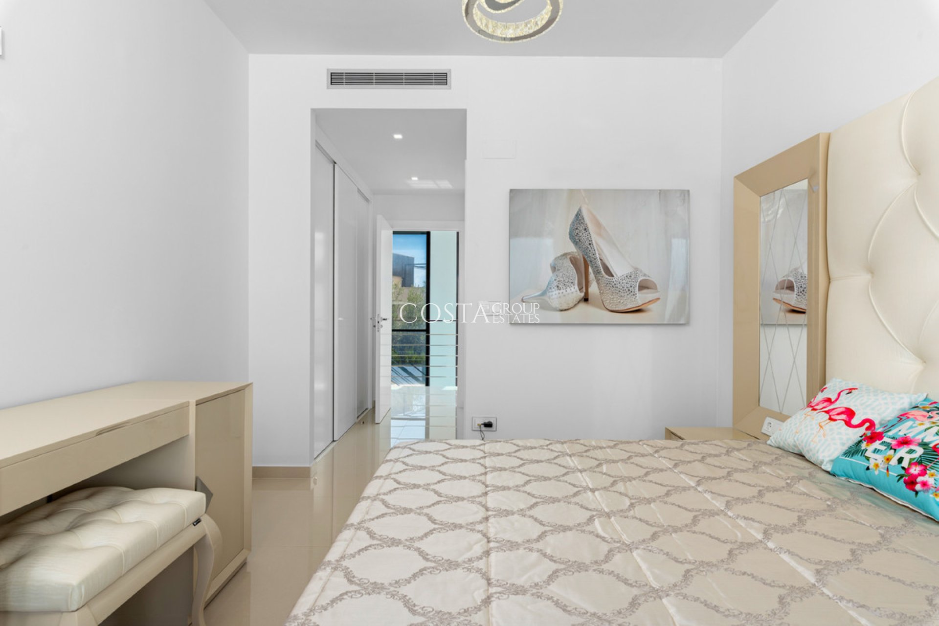 Resale - Villa -
San Miguel de Salinas - San Miguel de Salinas Centro