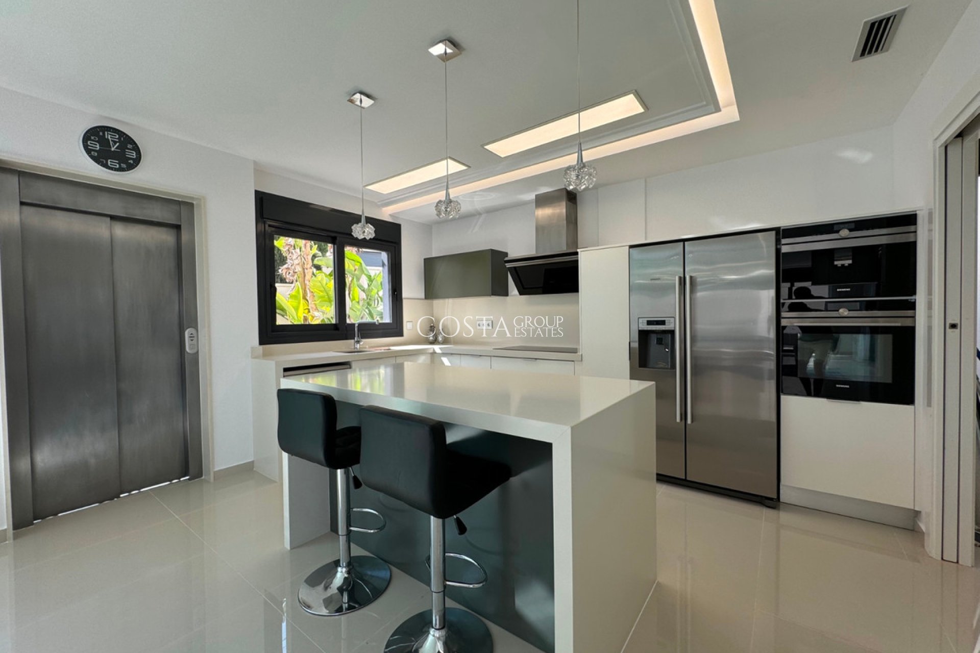 Resale - Villa -
San Miguel de Salinas - San Miguel de Salinas Centro