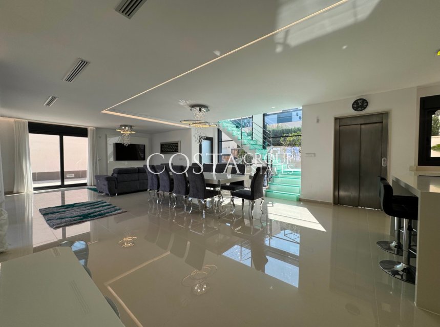 Resale - Villa -
San Miguel de Salinas - San Miguel de Salinas Centro