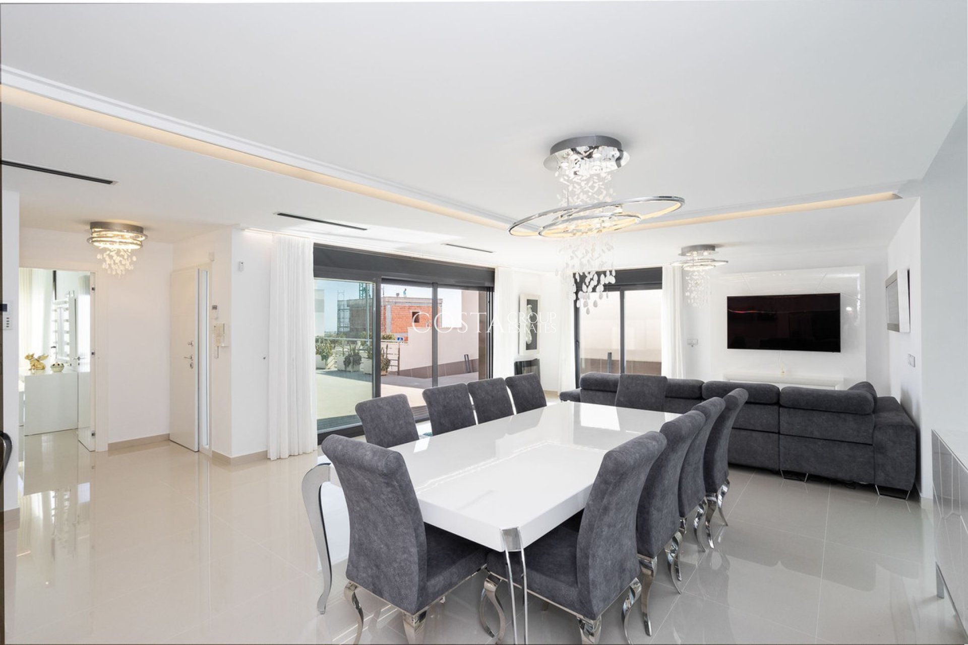 Resale - Villa -
San Miguel de Salinas - San Miguel de Salinas Centro