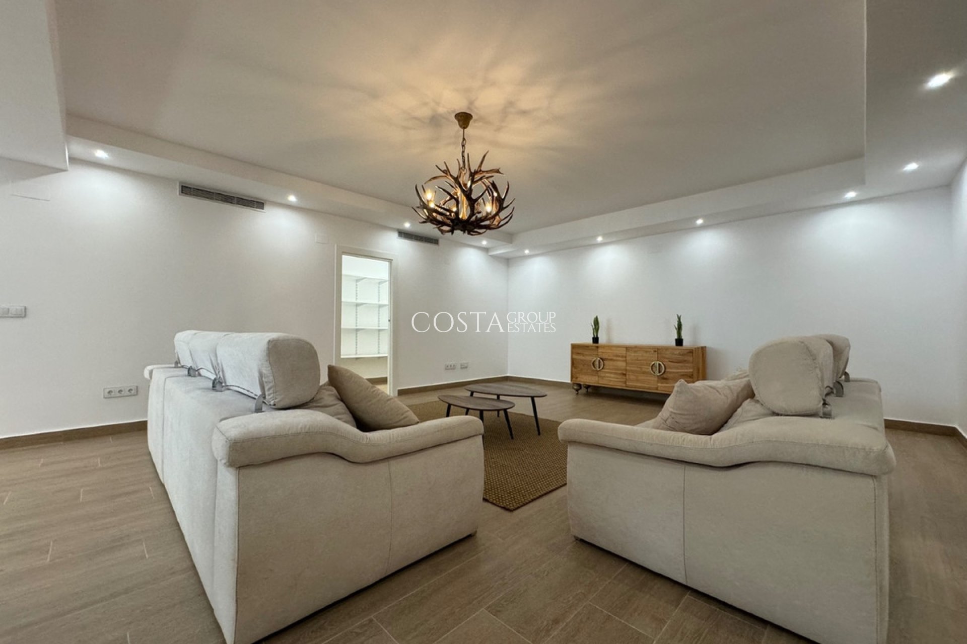 Resale - Villa -
San Miguel de Salinas - San Miguel de Salinas Centro