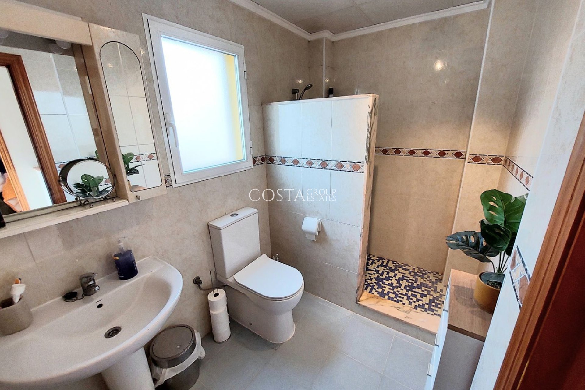 Resale - Villa -
San Miguel de Salinas - San Miguel de Salinas Centro