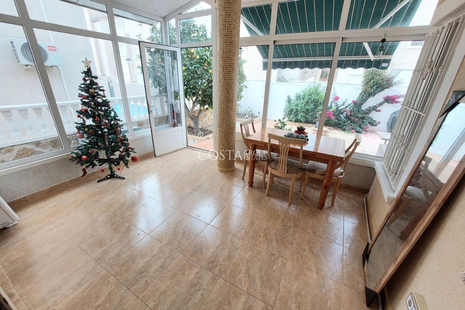 Resale - Villa -
San Miguel de Salinas - San Miguel de Salinas Centro