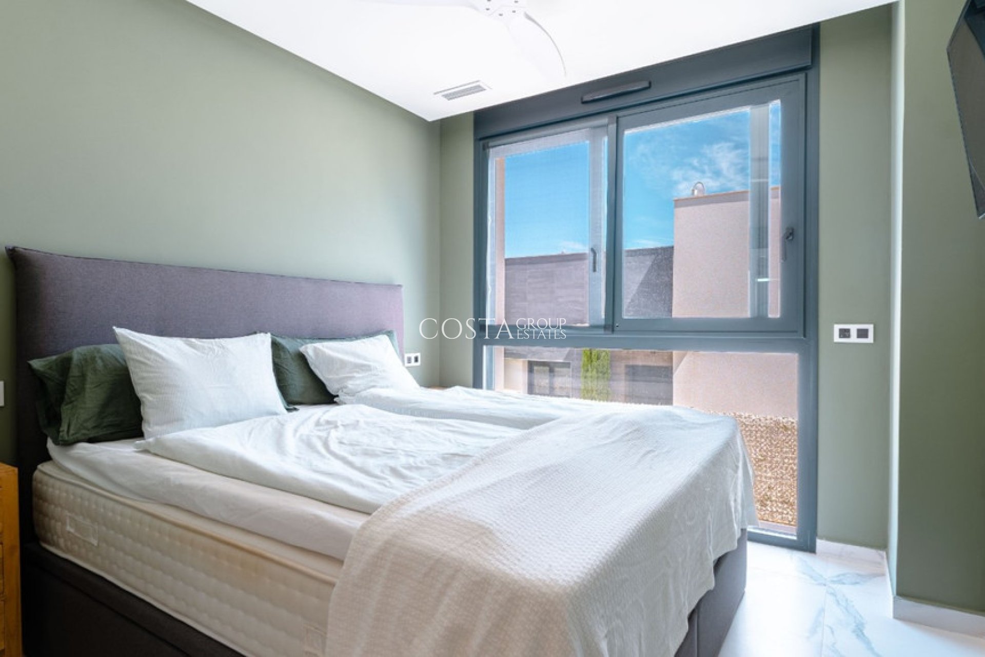 Resale - Villa -
San Miguel de Salinas - San Miguel de Salinas Centro