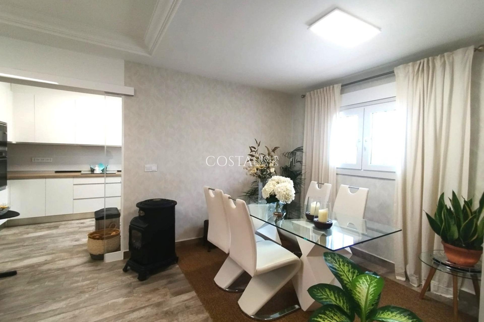 Resale - Villa -
San Miguel de Salinas - San Miguel de Salinas Centro