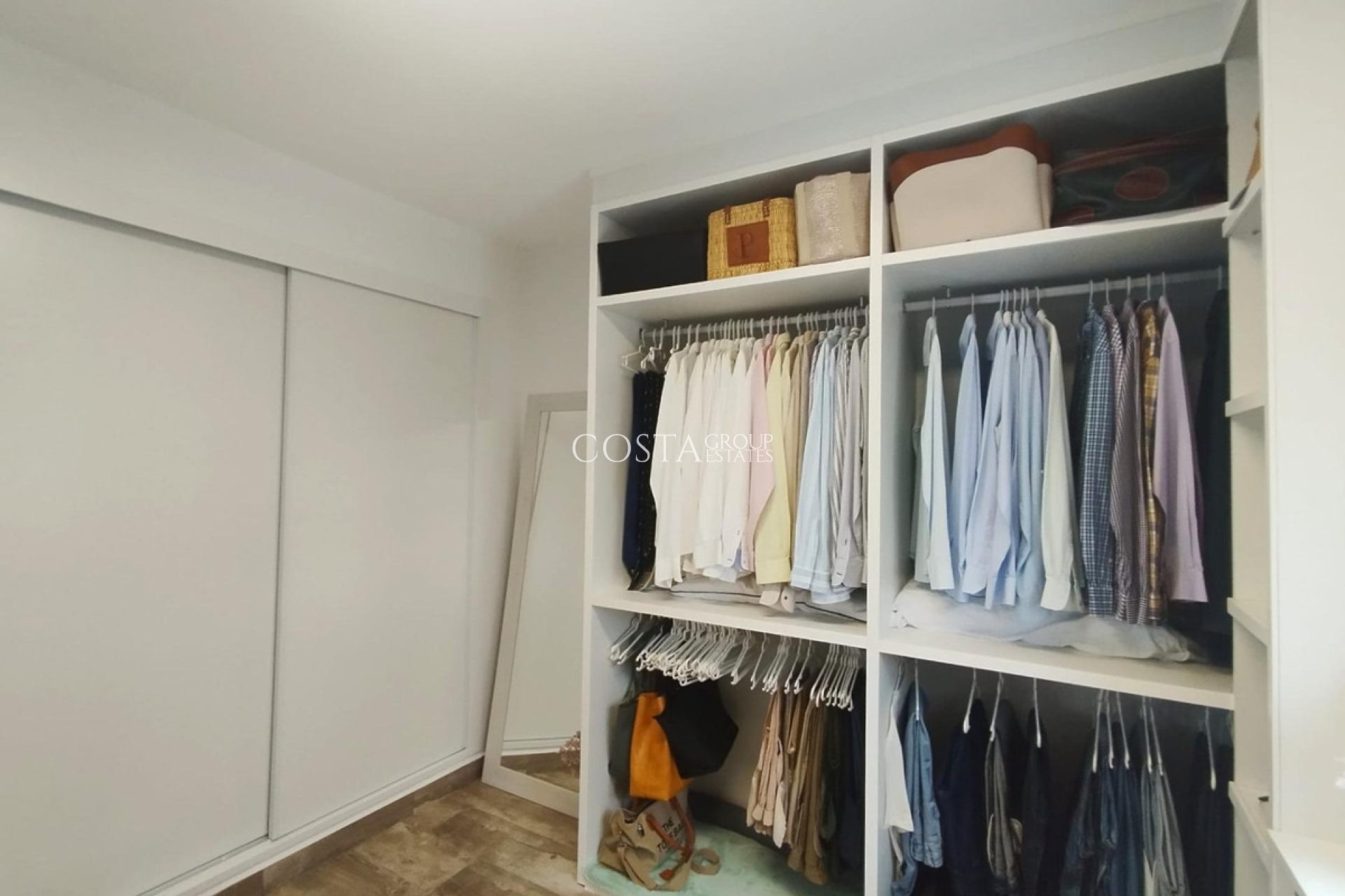 Resale - Villa -
San Miguel de Salinas - San Miguel de Salinas Centro