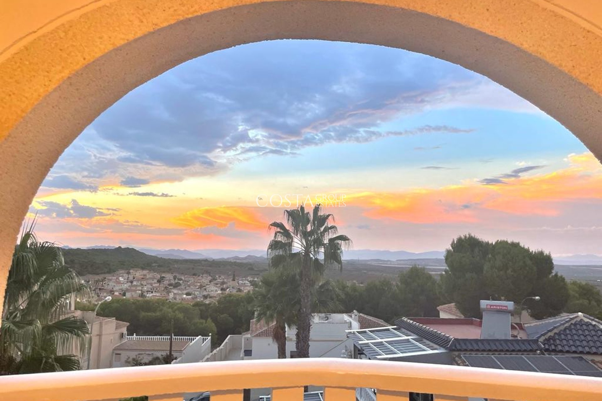 Resale - Villa -
San Miguel de Salinas - San Miguel