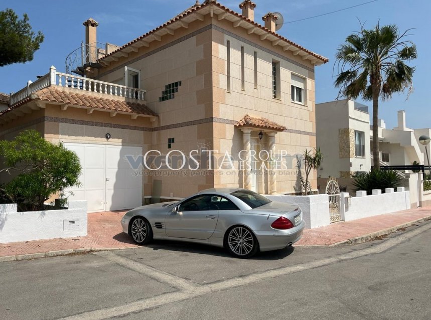 Resale - Villa -
San Miguel de Salinas