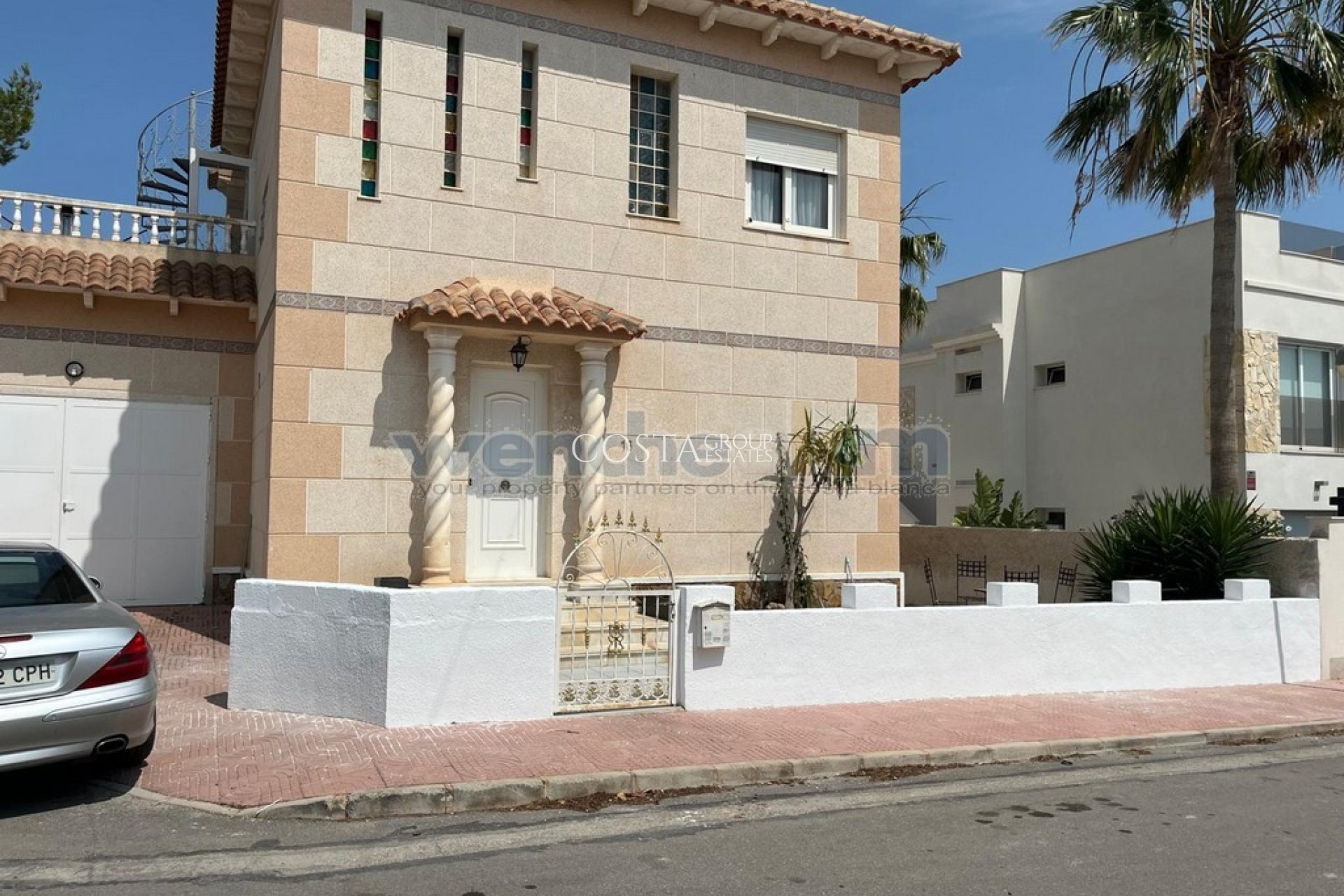 Resale - Villa -
San Miguel de Salinas
