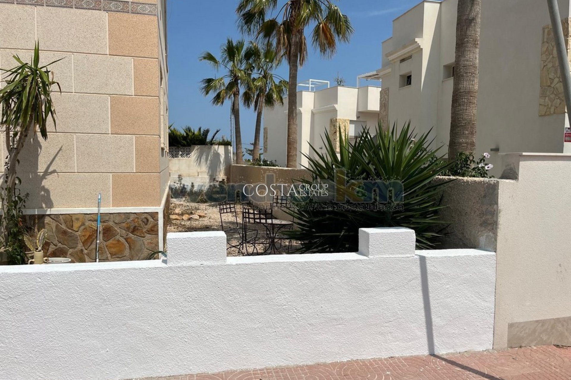 Resale - Villa -
San Miguel de Salinas