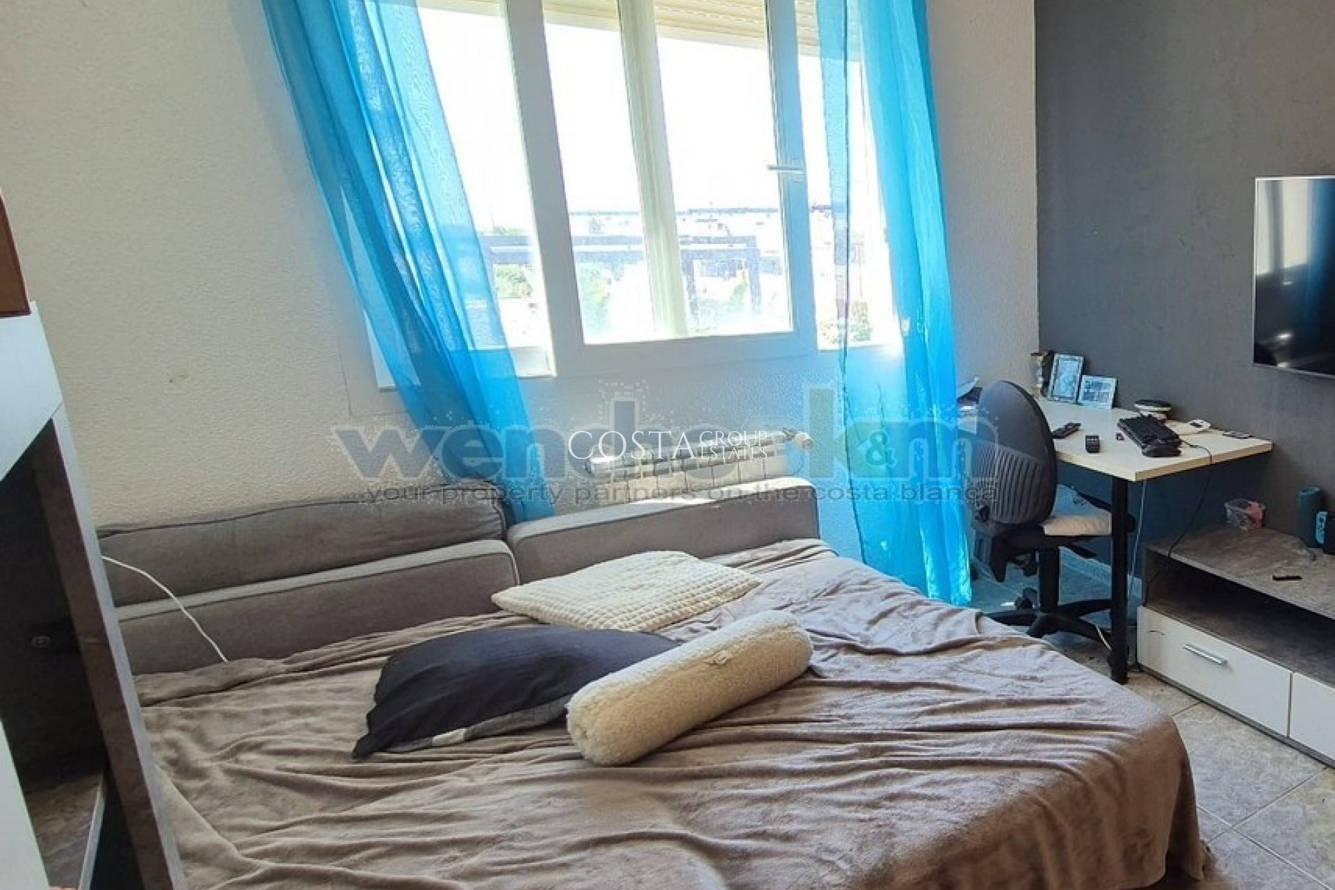 Resale - Villa -
San Miguel de Salinas
