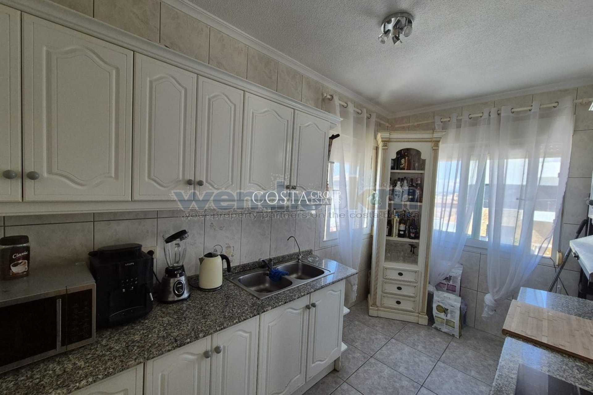 Resale - Villa -
San Miguel de Salinas