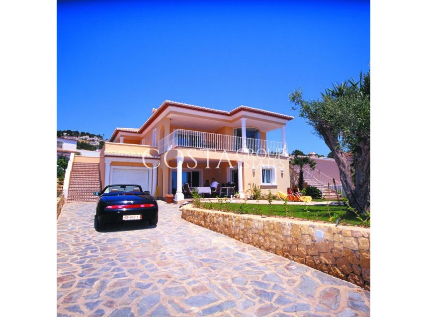 Resale - Villa -
Teulada - Moraira