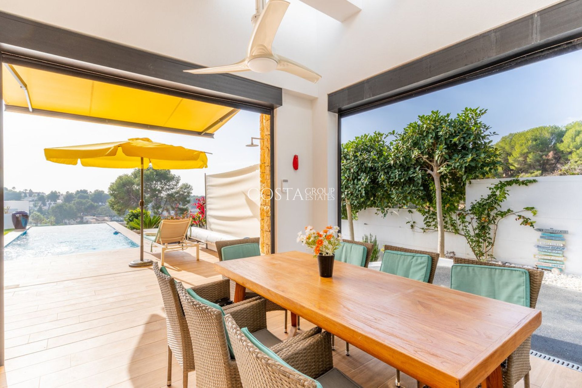 Resale - Villa -
Teulada - Moraira