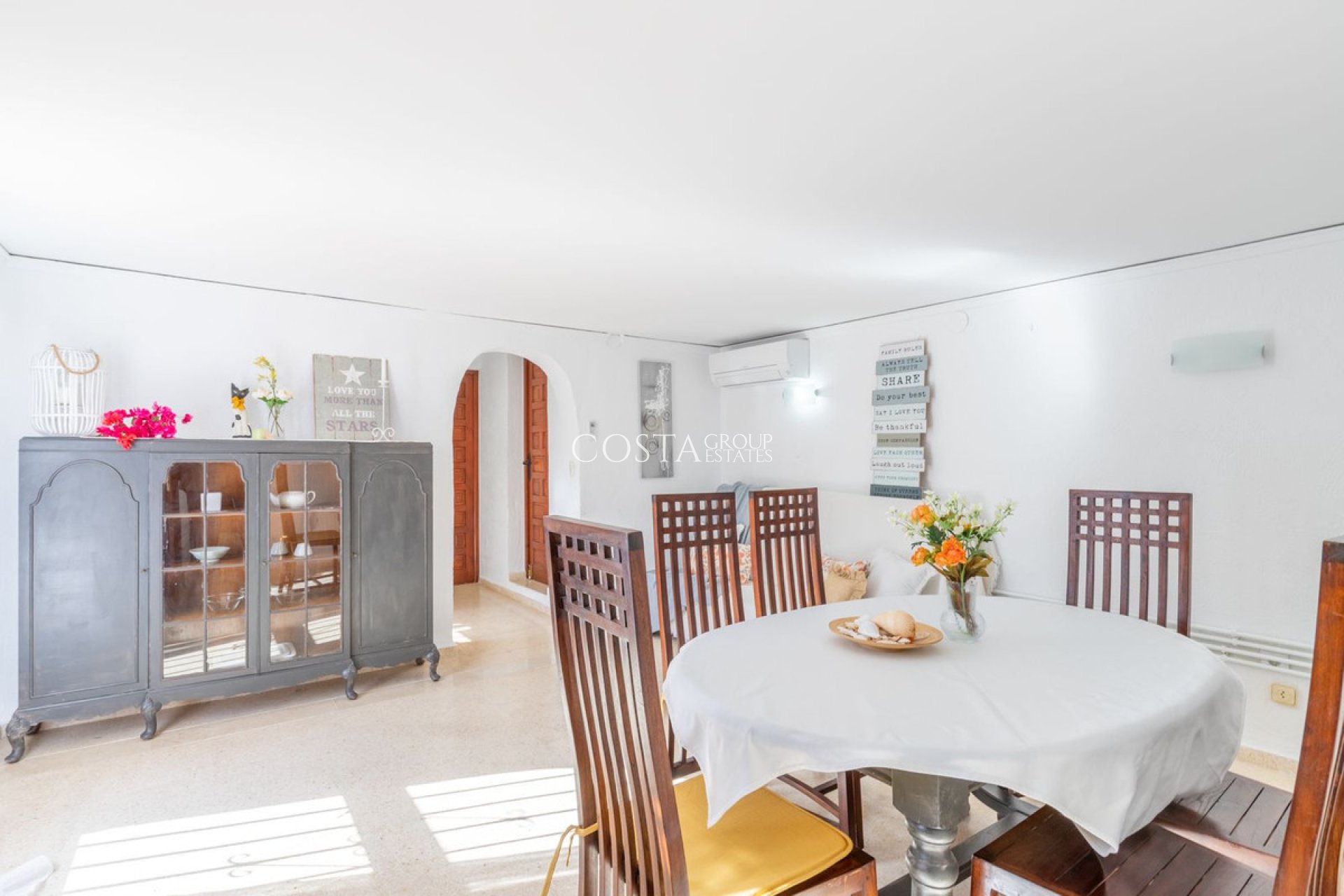 Resale - Villa -
Teulada - Moraira