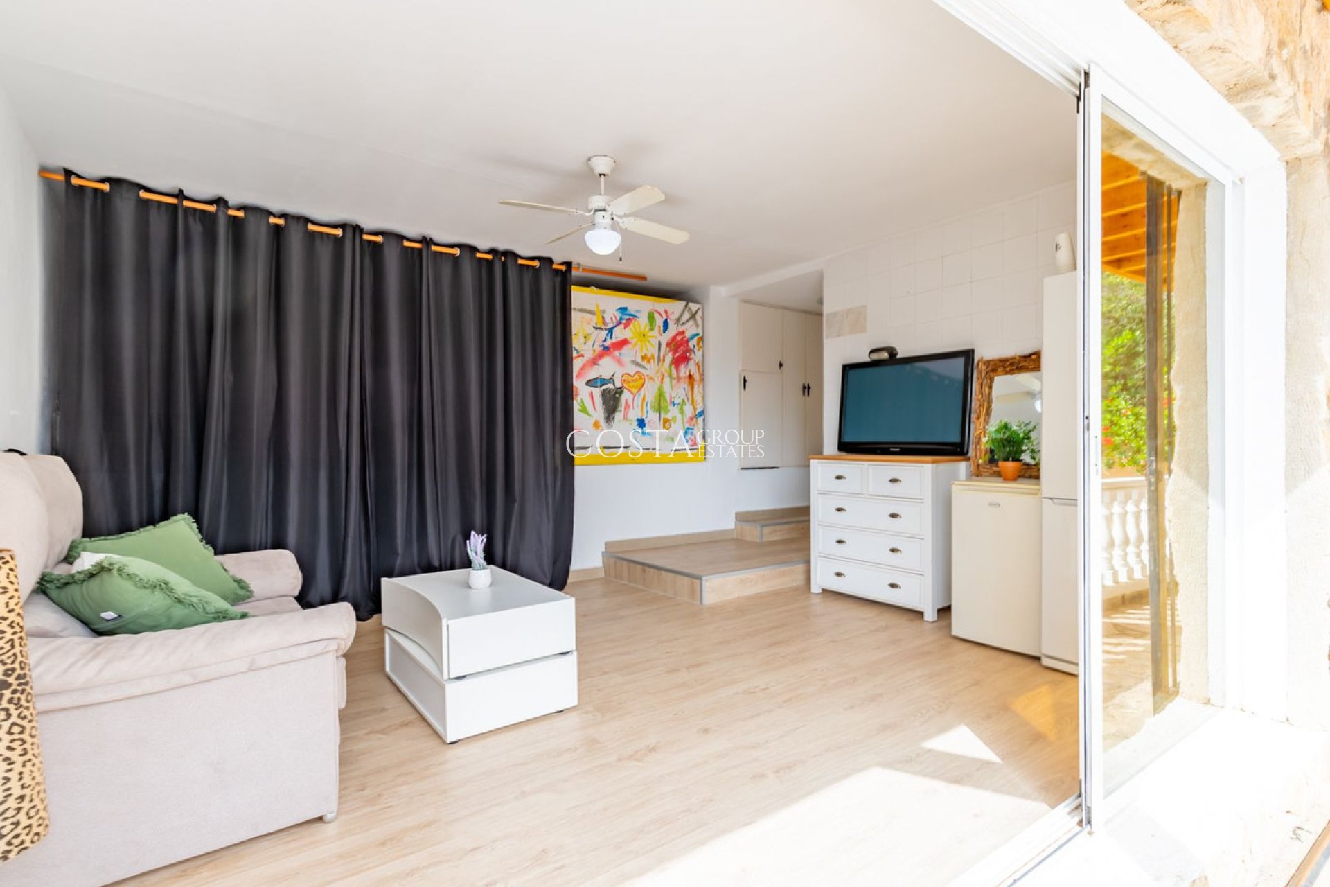 Resale - Villa -
Teulada - Moraira