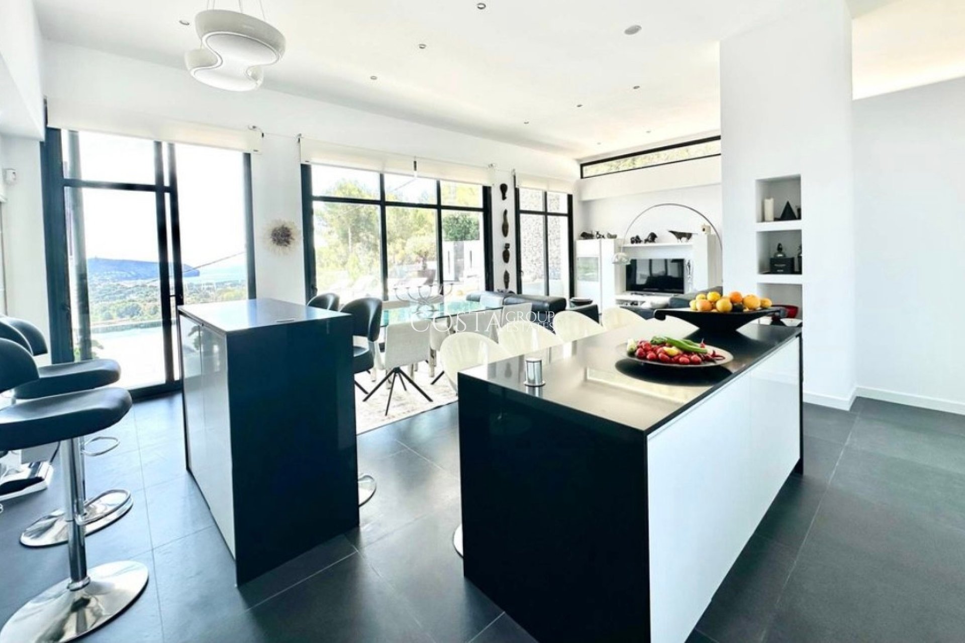 Resale - Villa -
Teulada - Moraira