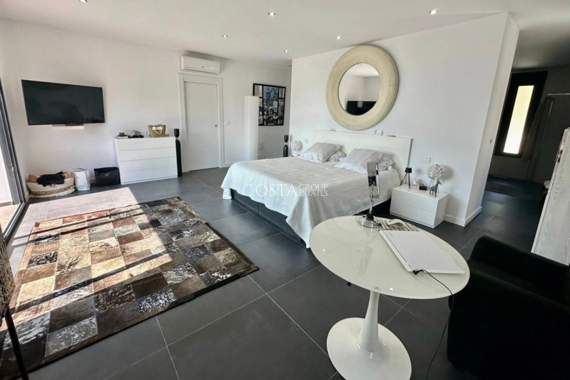 Resale - Villa -
Teulada - Moraira