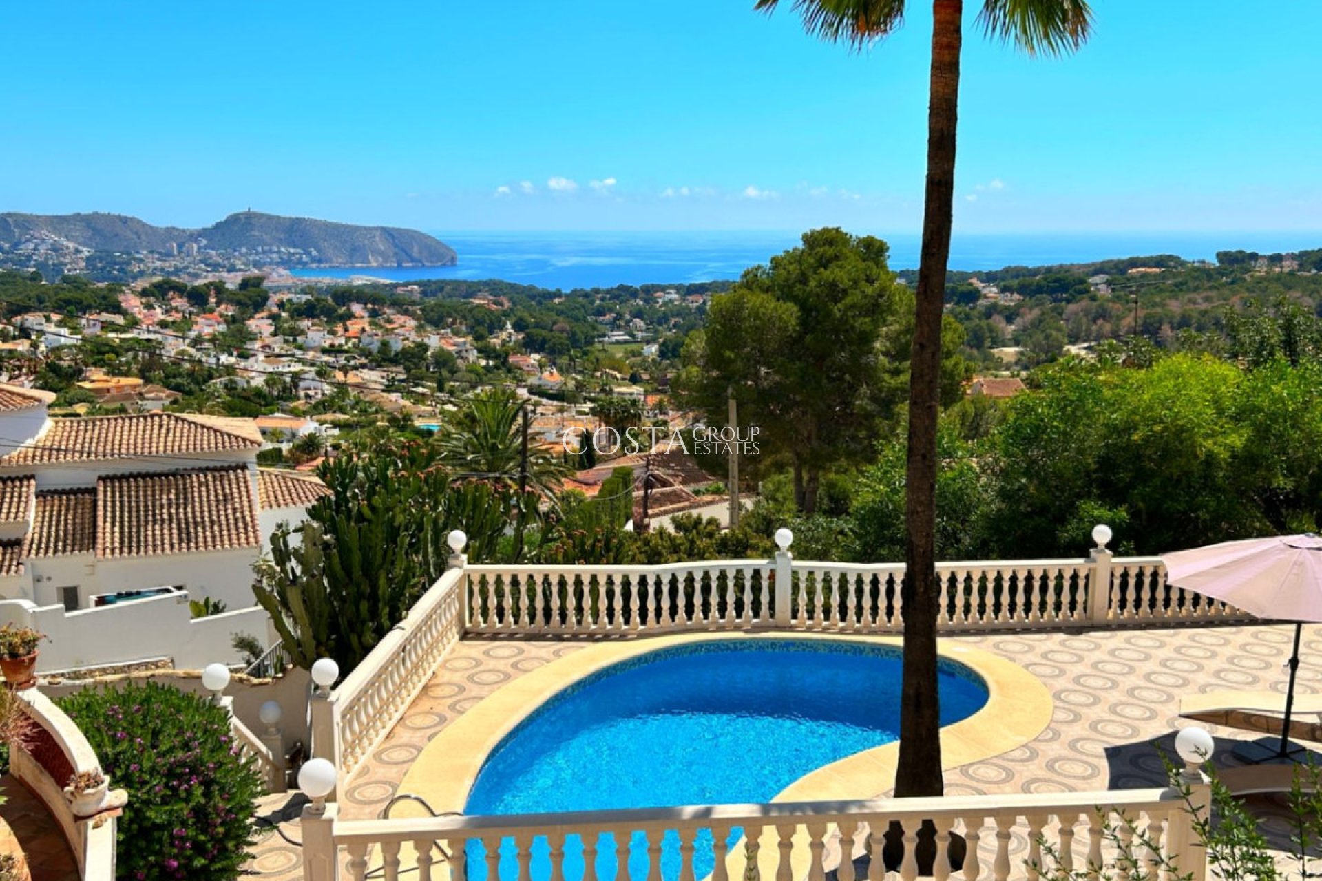 Resale - Villa -
Teulada - Moraira