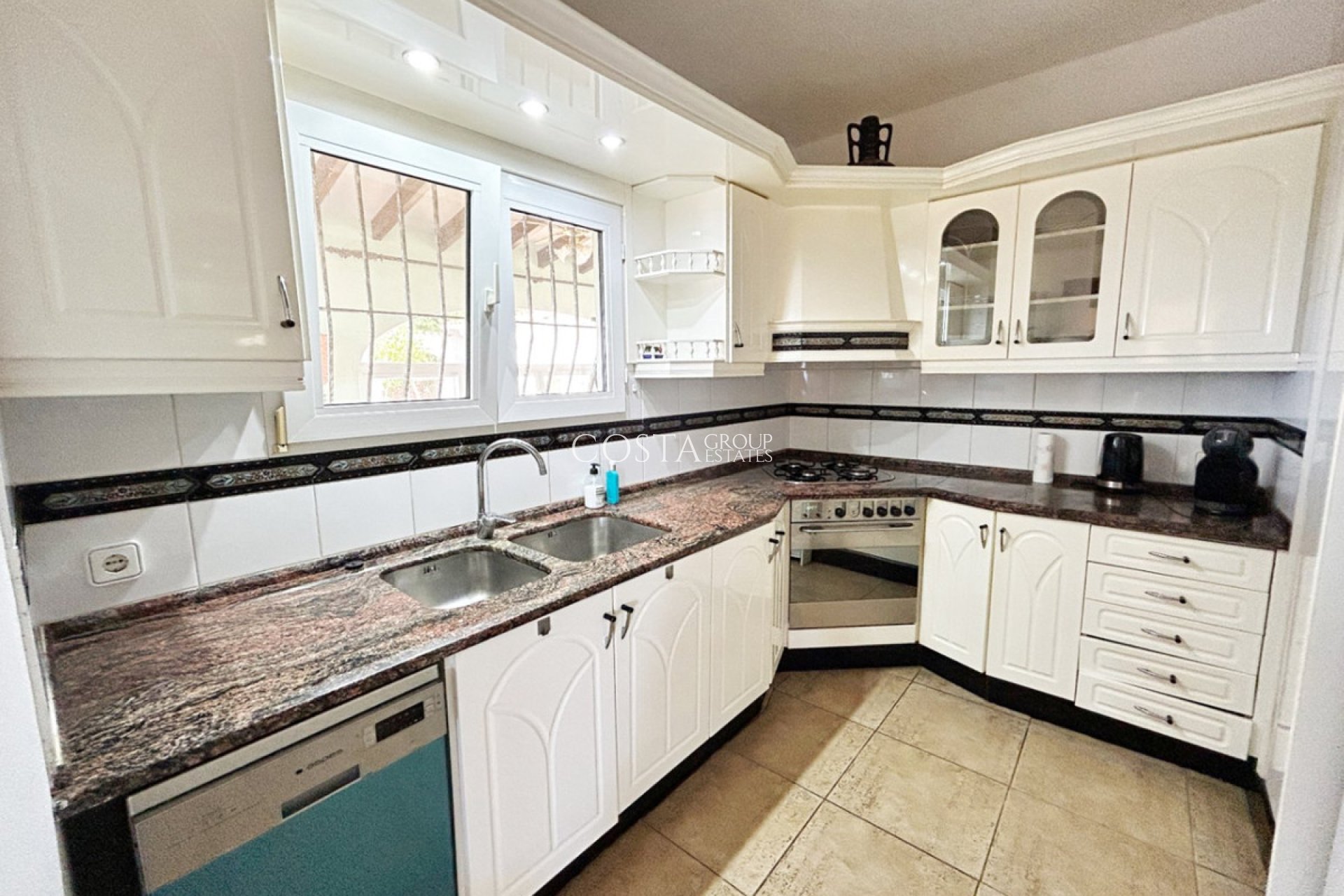 Resale - Villa -
Teulada - Moraira
