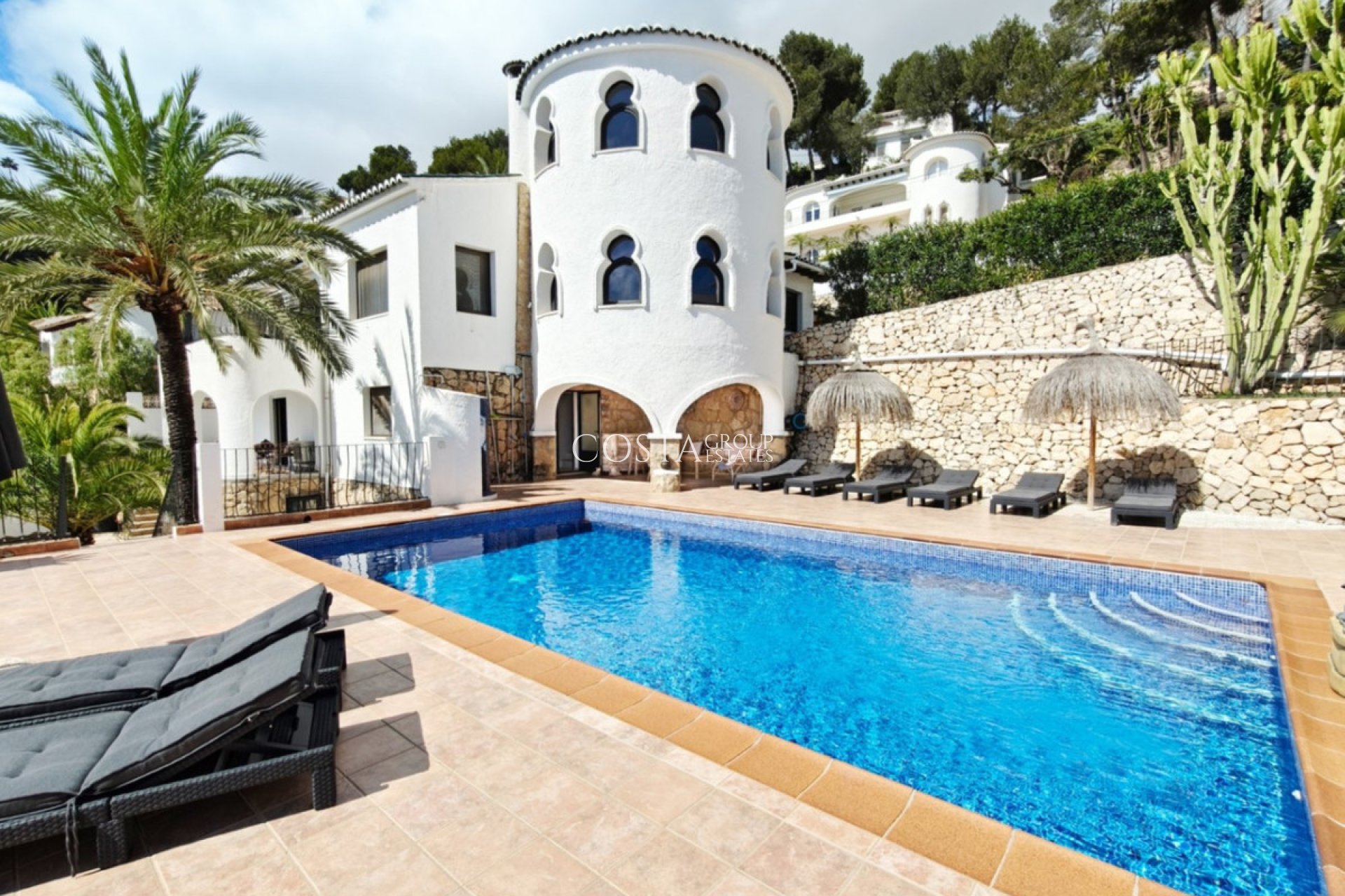 Resale - Villa -
Teulada - Moraira