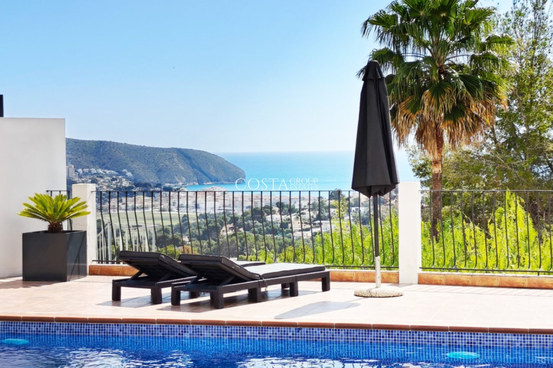 Resale - Villa -
Teulada - Moraira