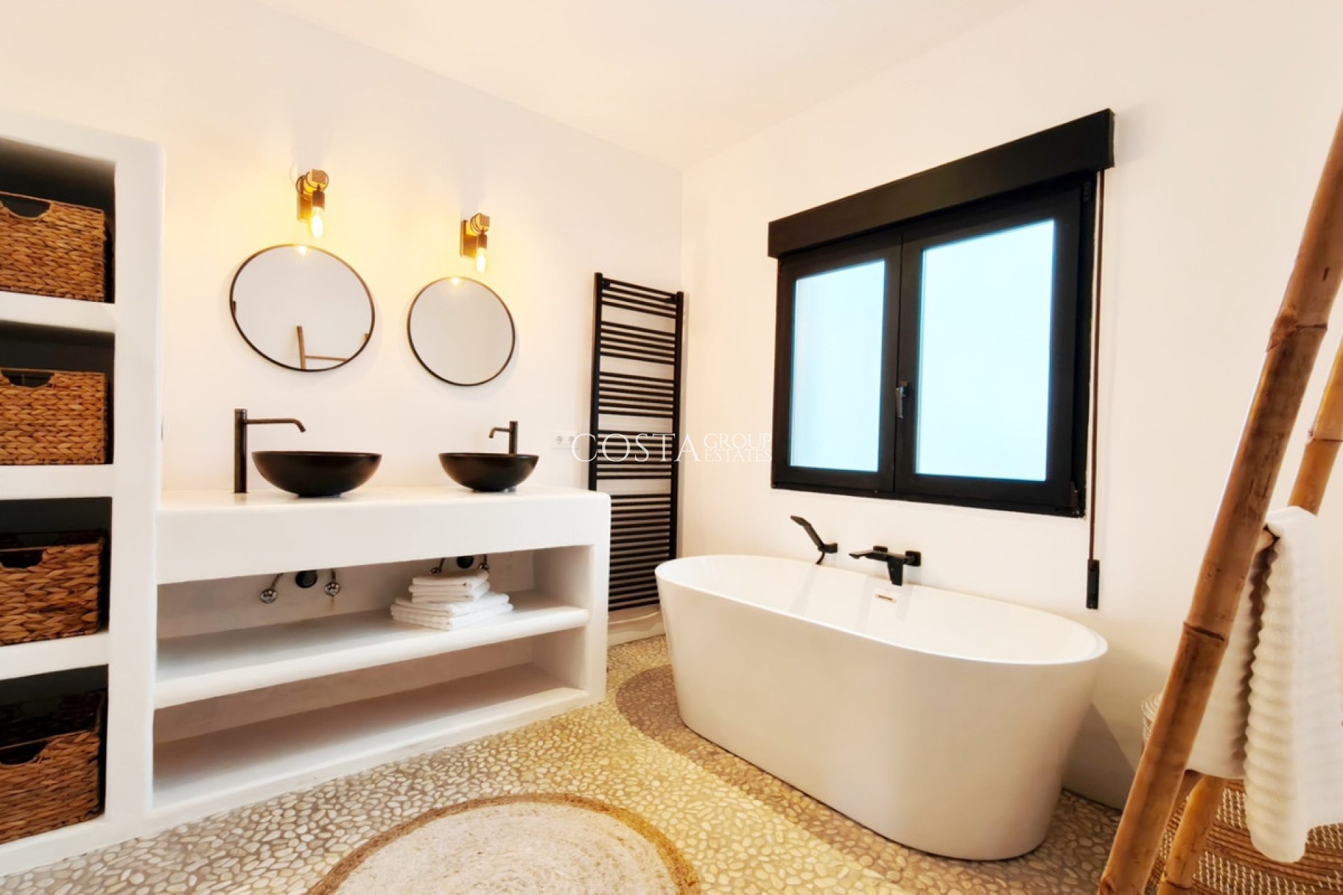 Resale - Villa -
Teulada - Moraira