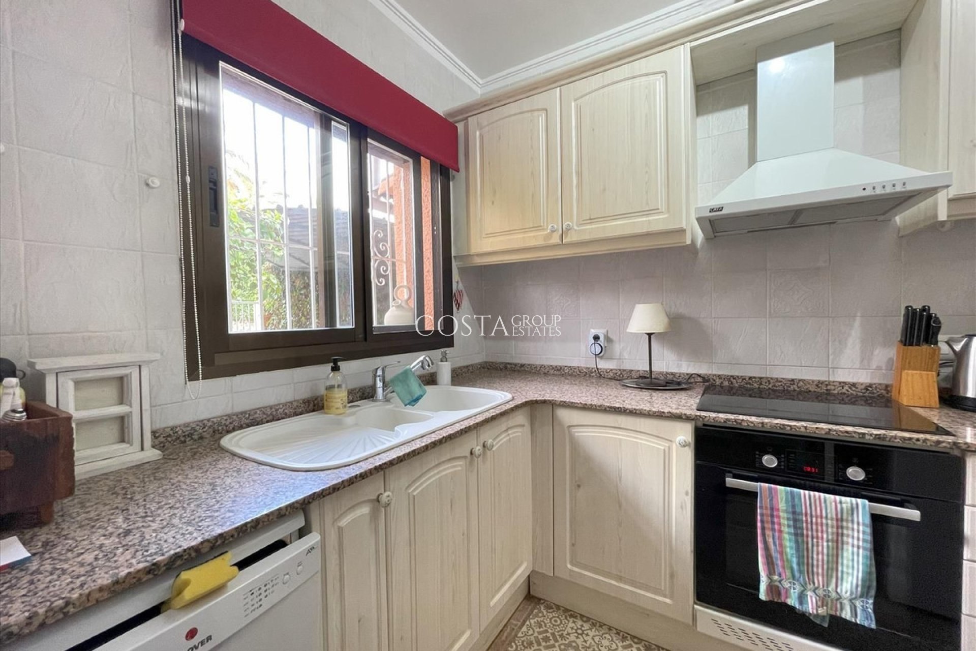 Resale - Villa -
Teulada - Moraira