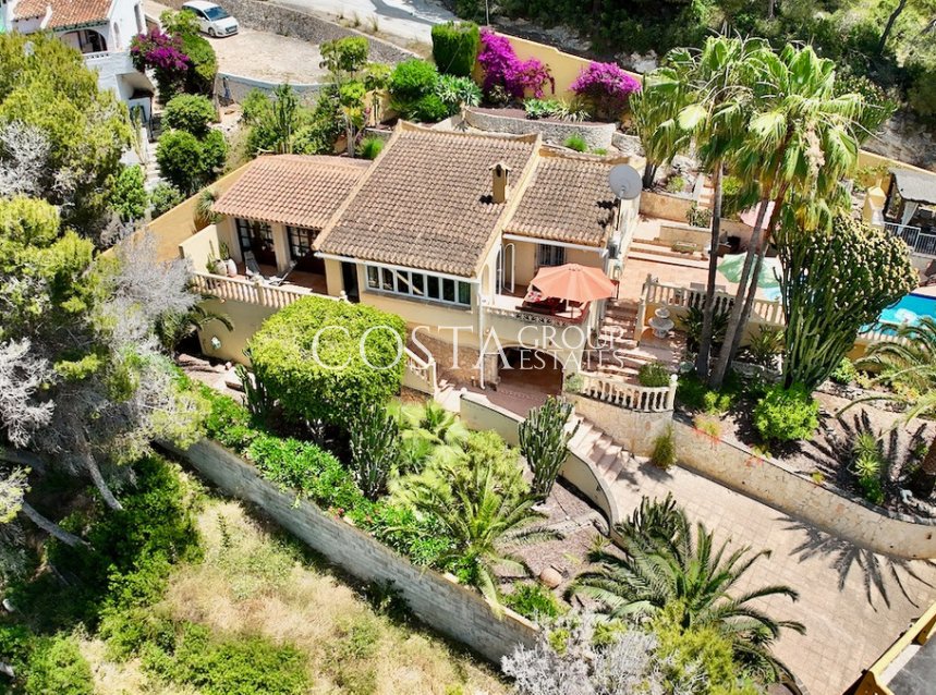 Resale - Villa -
Teulada - Moraira