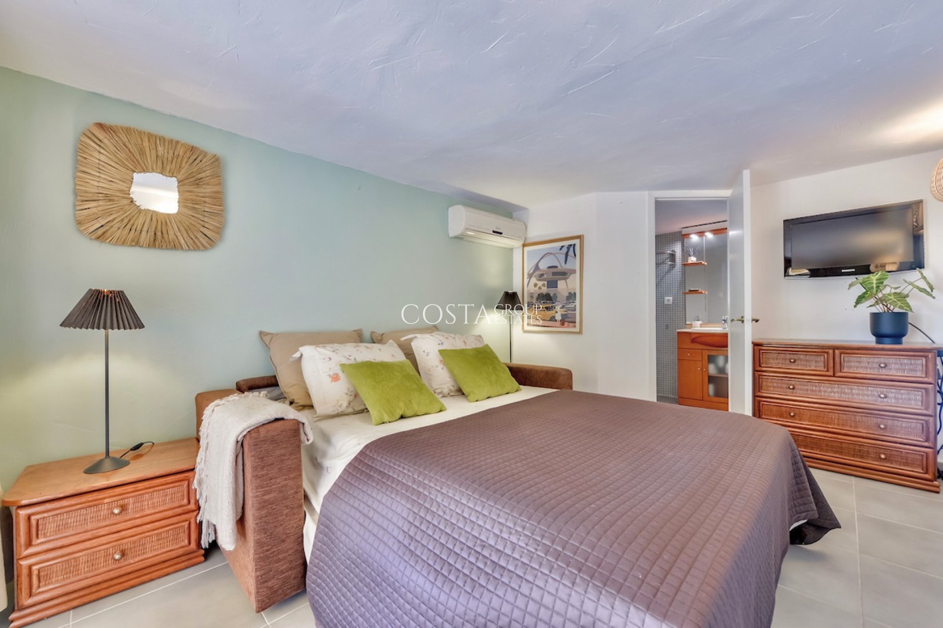 Resale - Villa -
Teulada - Moraira