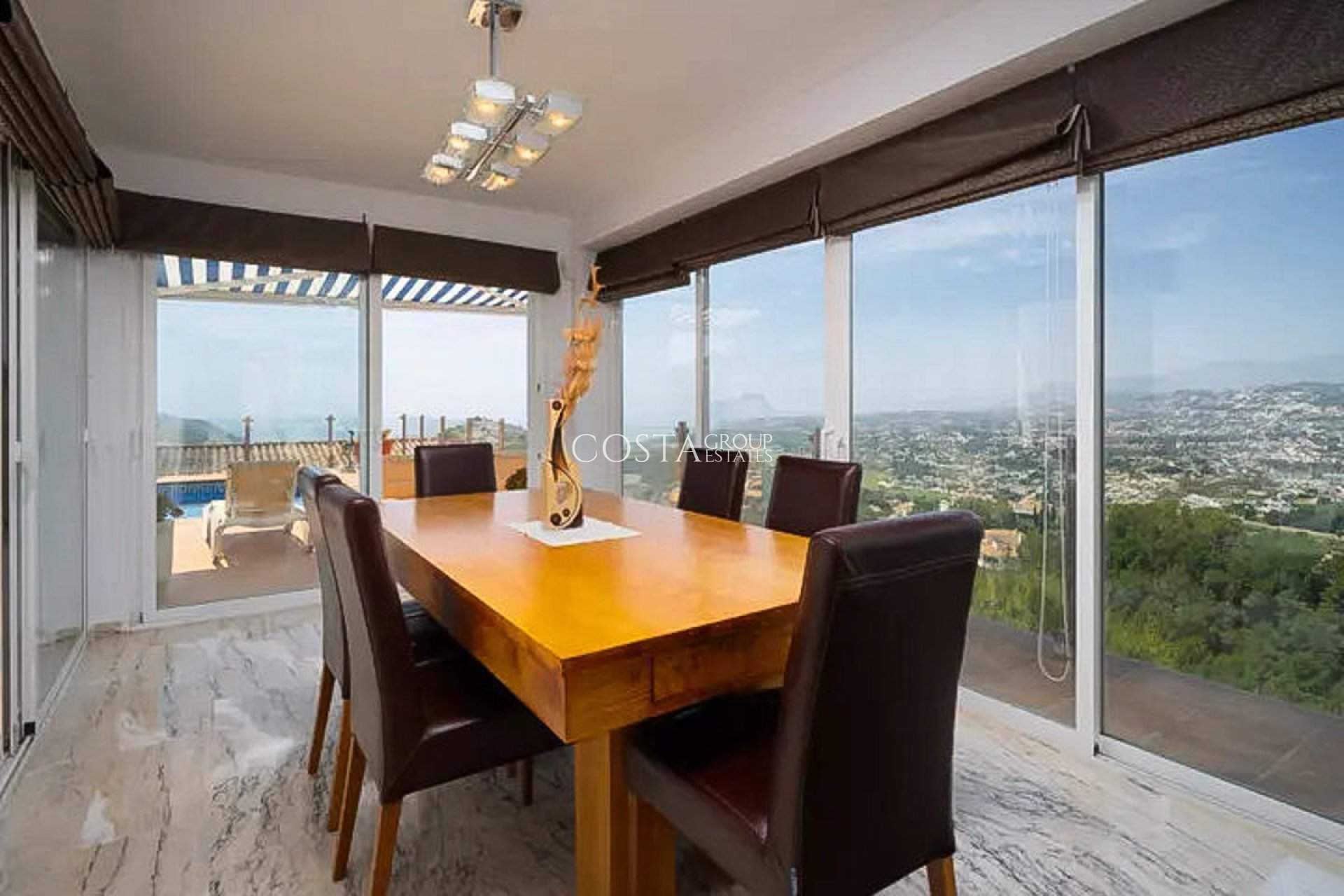 Resale - Villa -
Teulada - Moraira