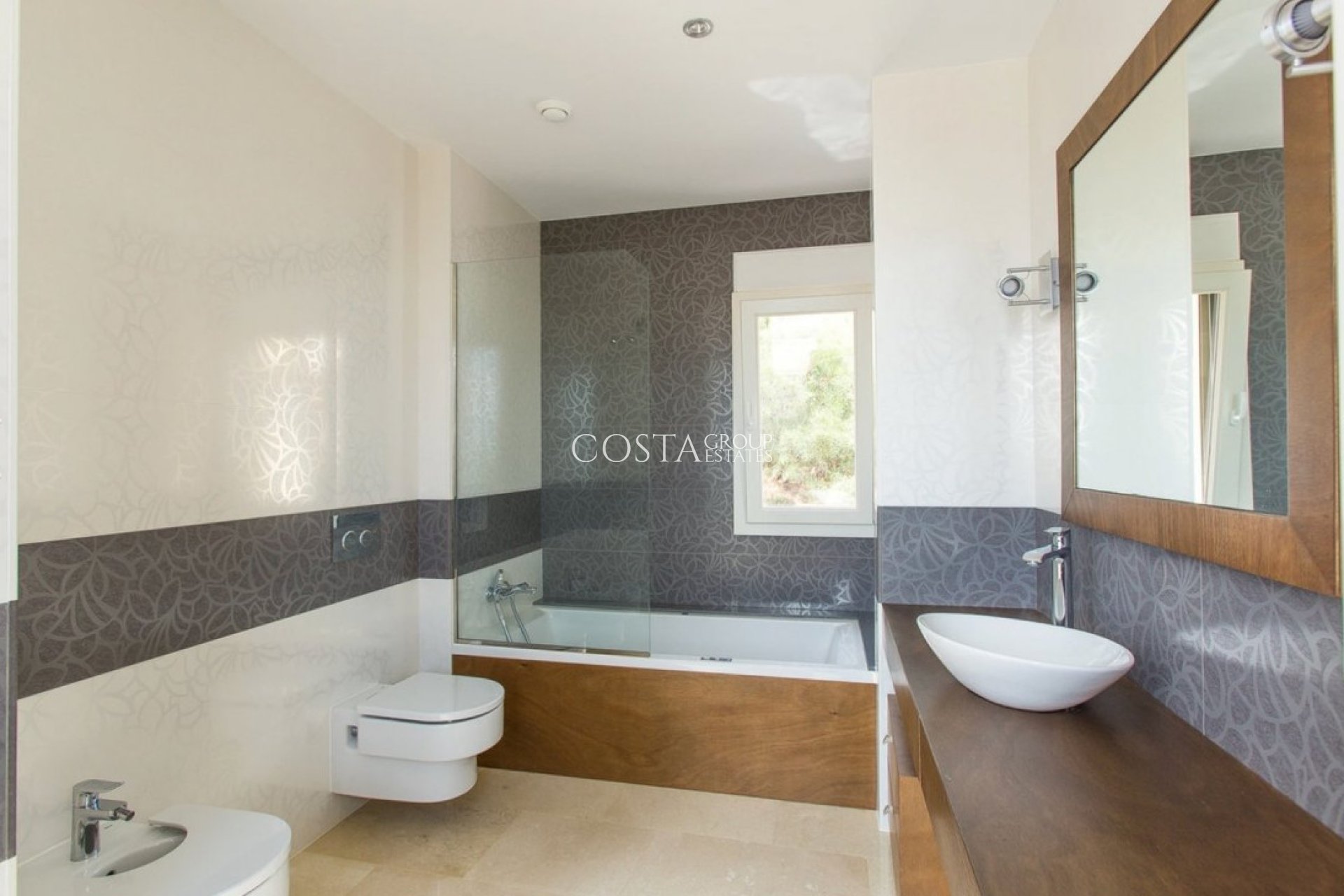 Resale - Villa -
Teulada - Moraira