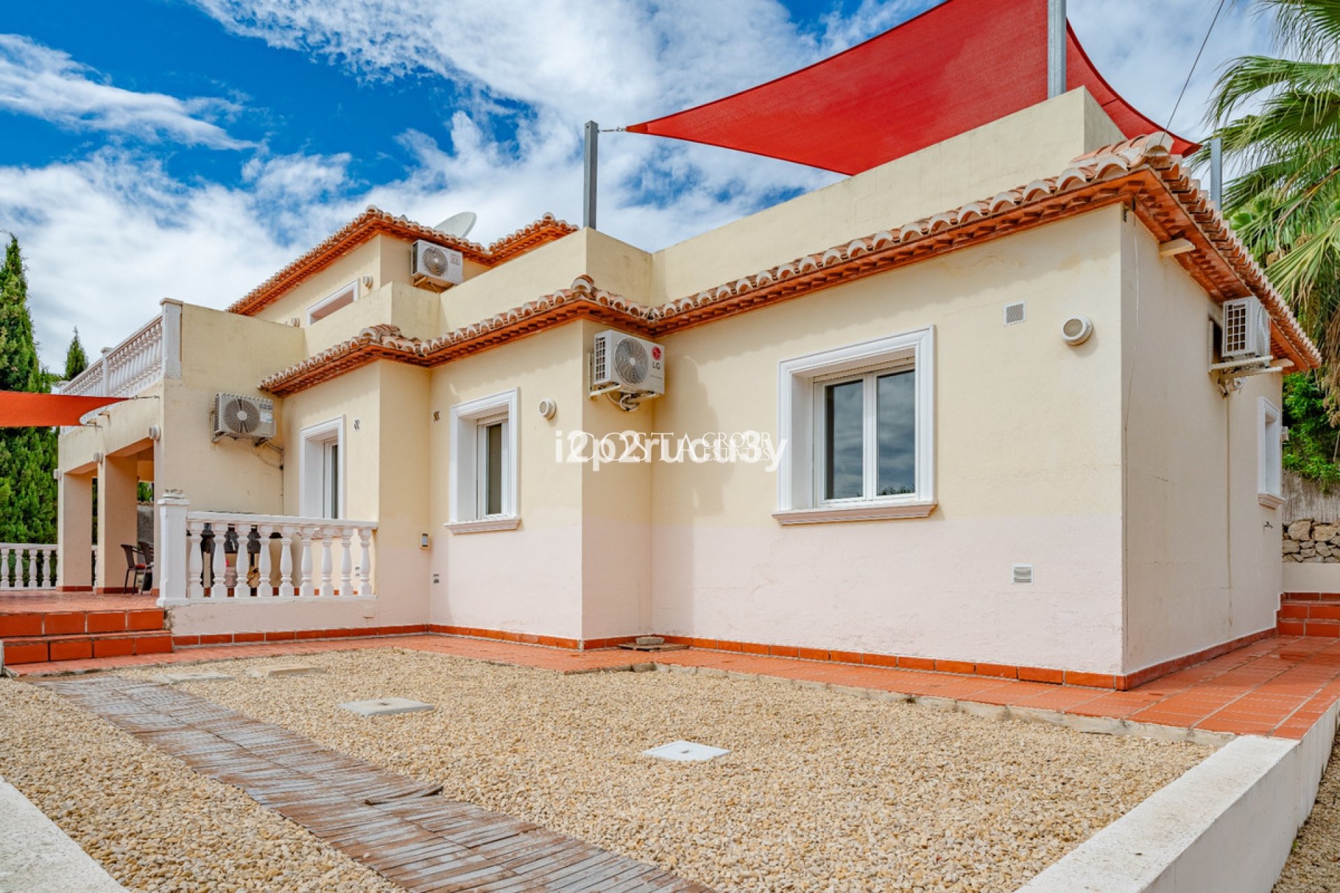 Resale - Villa -
Teulada - Moraira