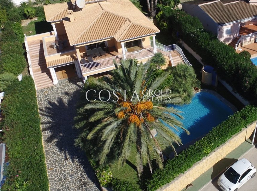 Resale - Villa -
Teulada - Moraira