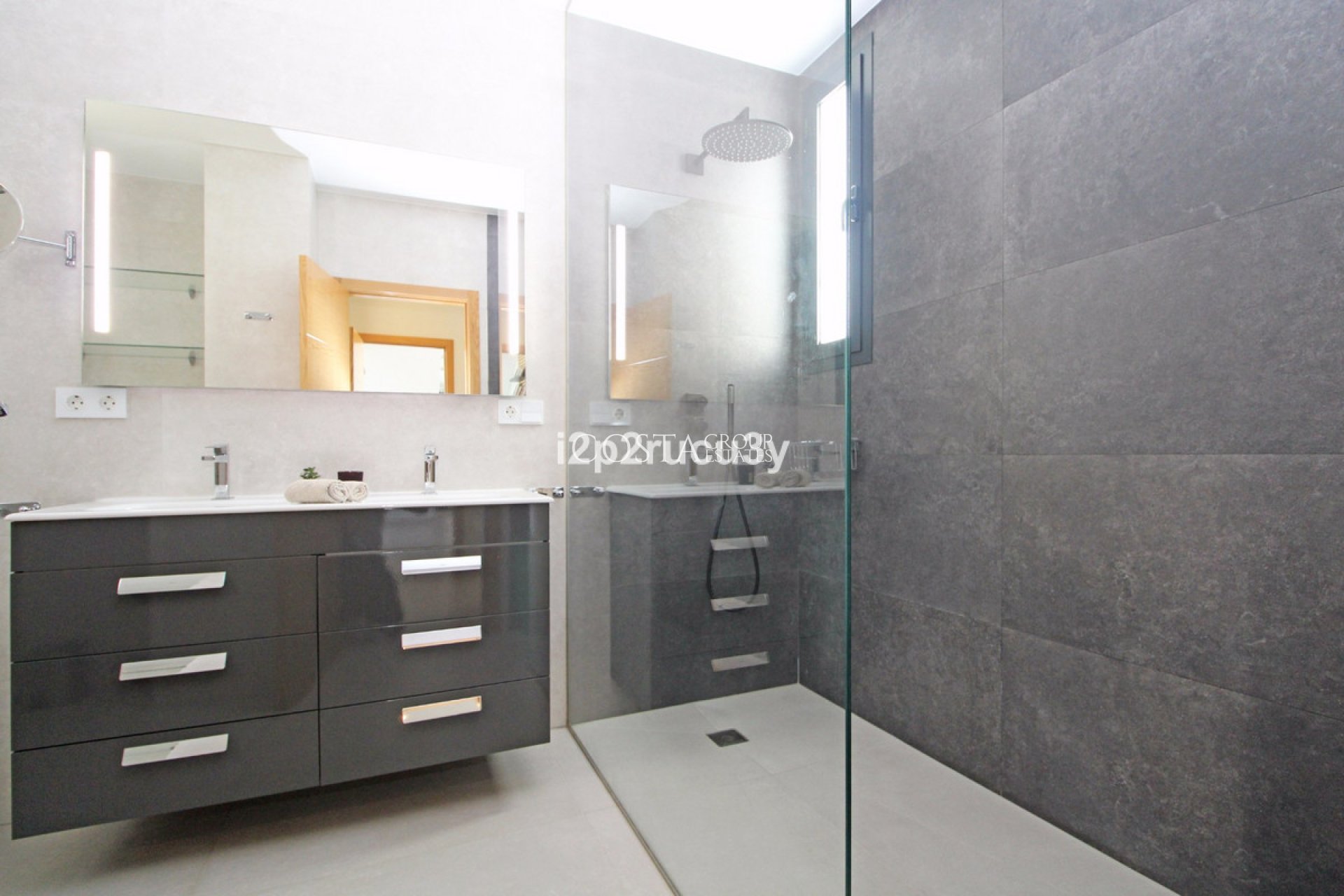 Resale - Villa -
Teulada - Moraira