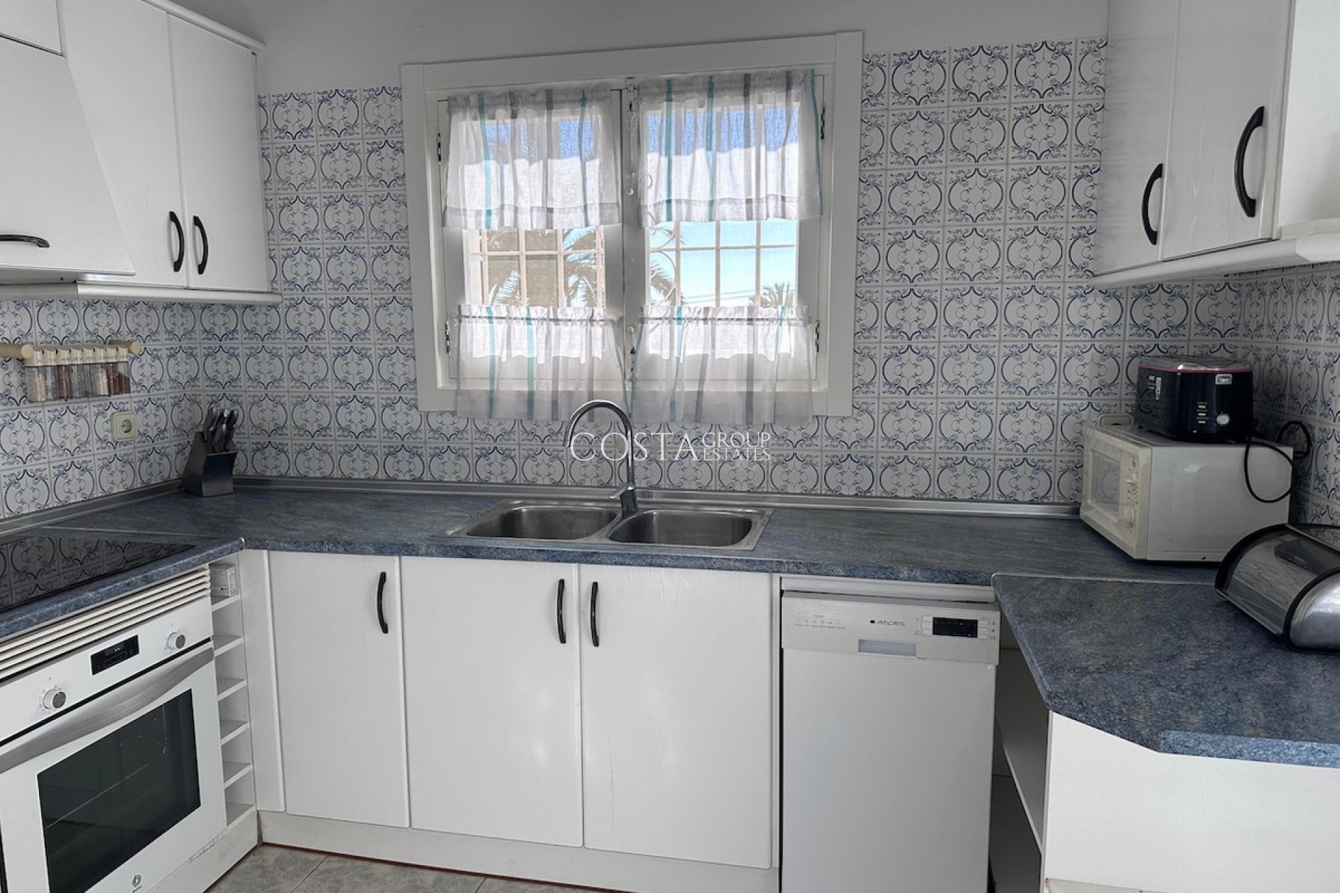 Resale - Villa -
Teulada - Moraira