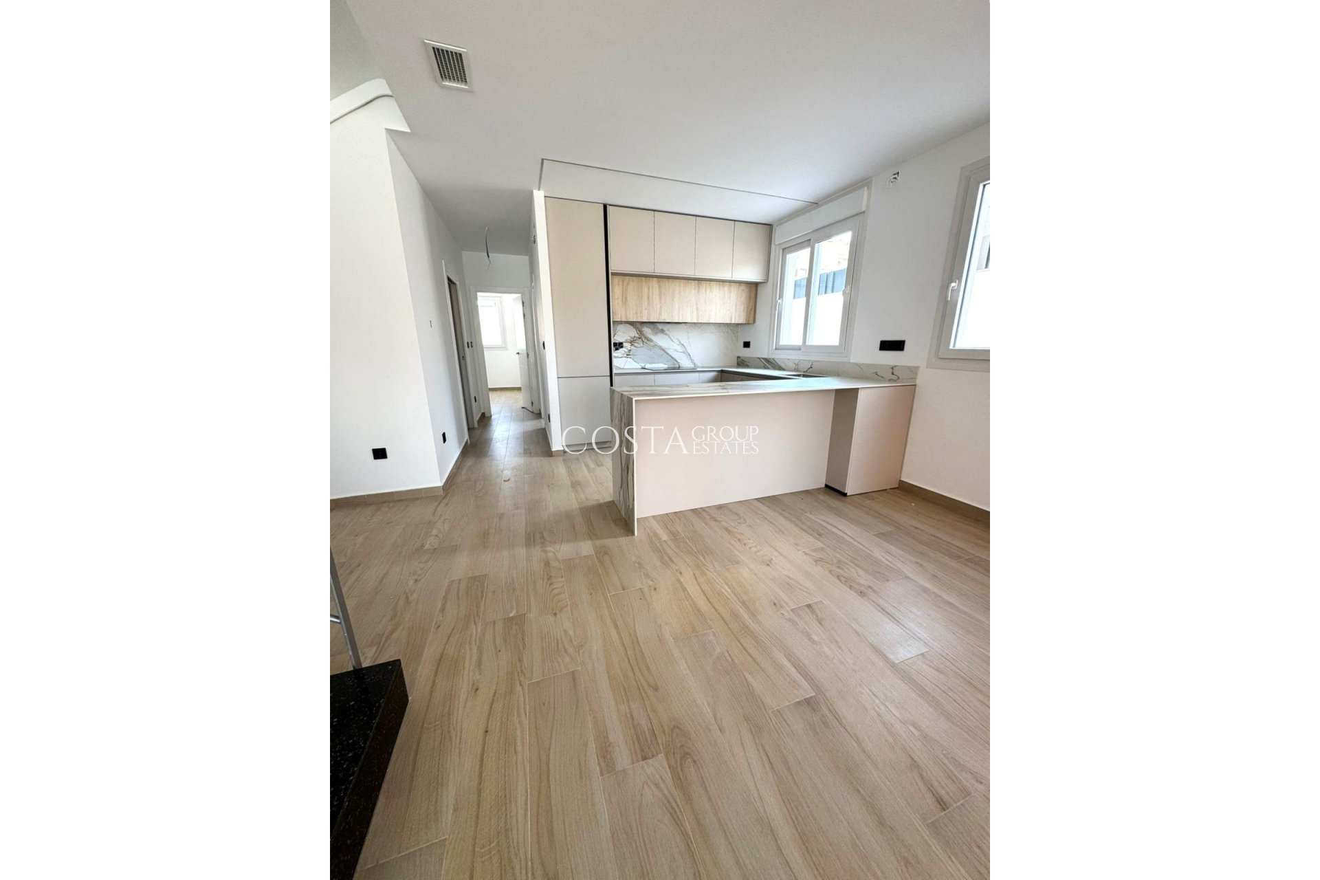 Resale - Villa -
Torrevieja - Aguas Nuevas