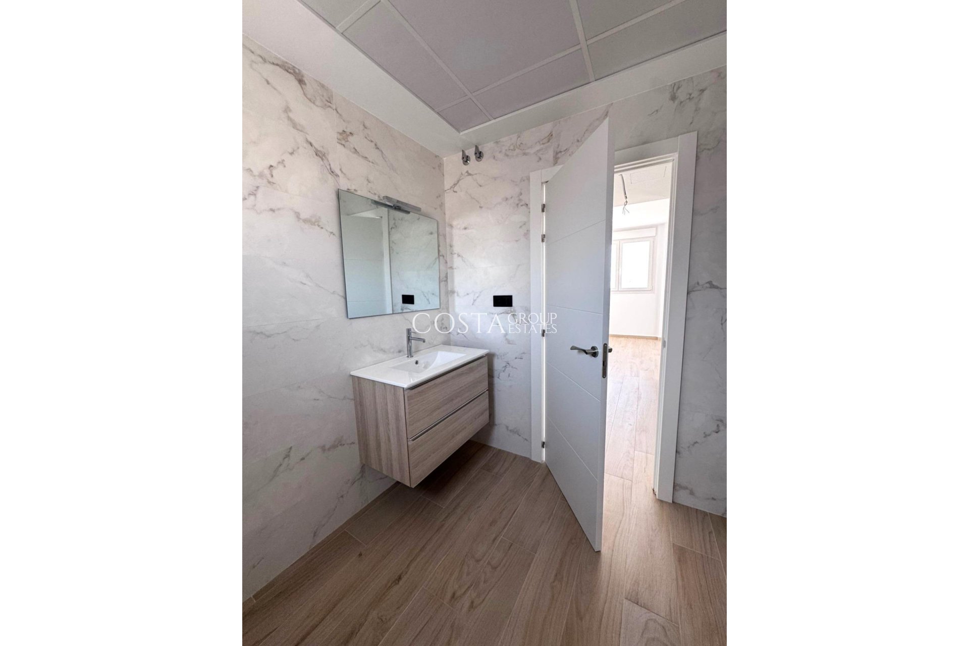 Resale - Villa -
Torrevieja - Aguas Nuevas