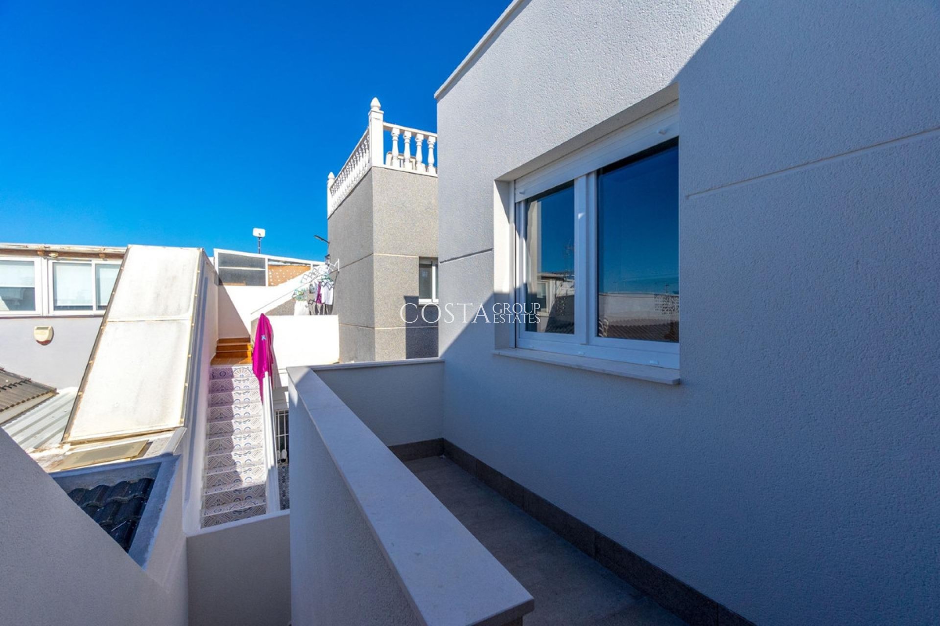 Resale - Villa -
Torrevieja - El Chaparral