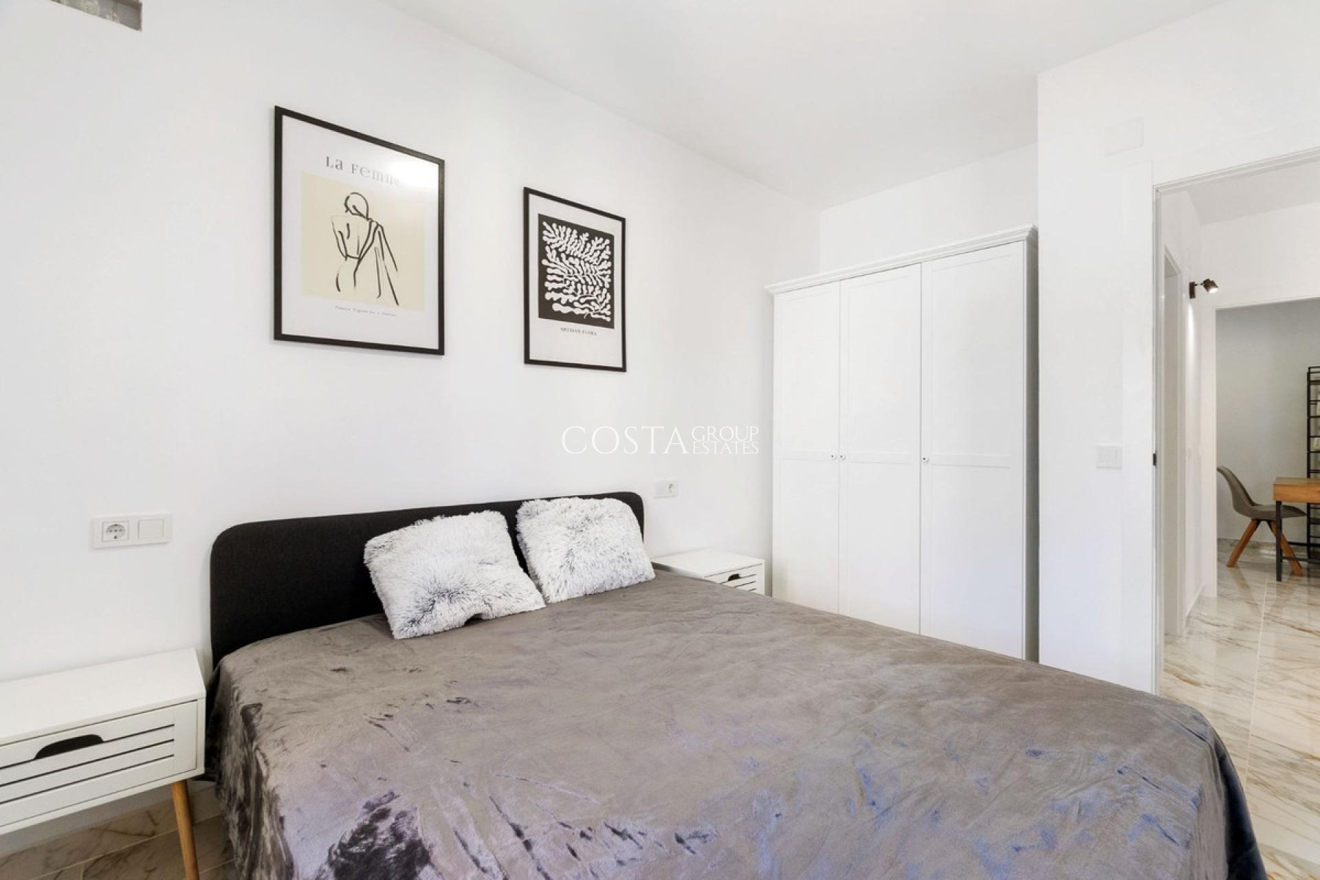 Resale - Villa -
Torrevieja - El Chaparral