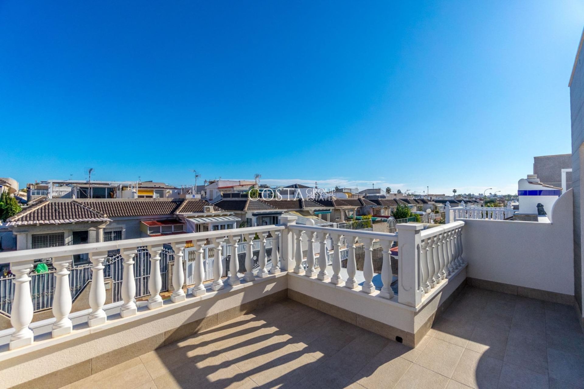 Resale - Villa -
Torrevieja - El Chaparral