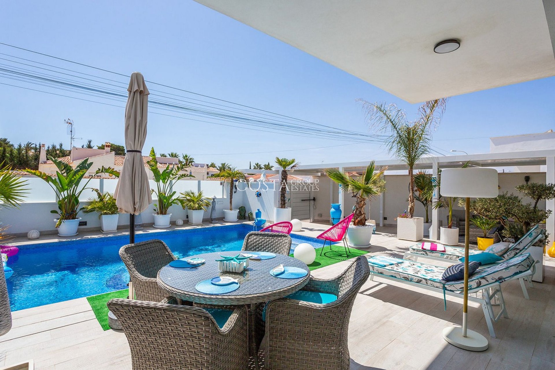 Resale - Villa -
Torrevieja - El Chaparral