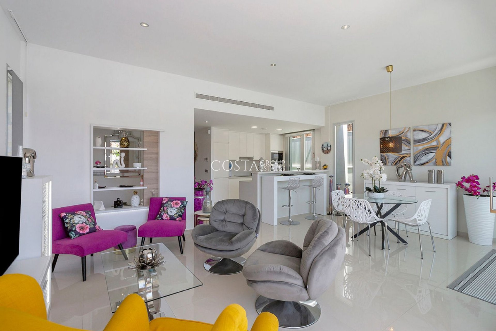 Resale - Villa -
Torrevieja - El Chaparral